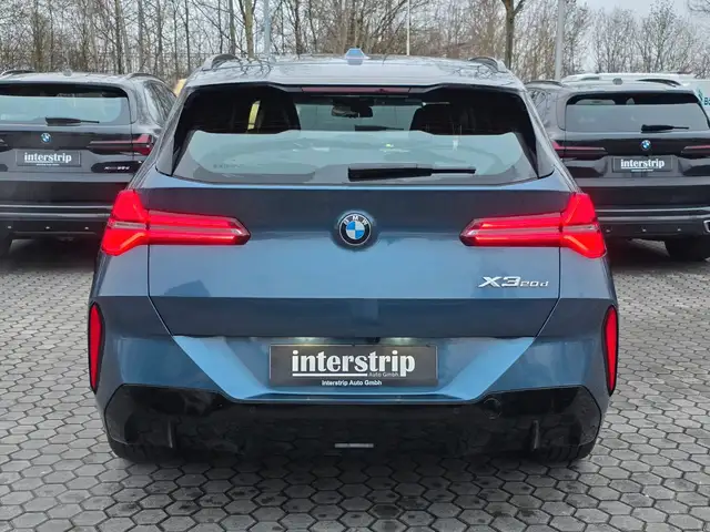 BMW X3 view 5