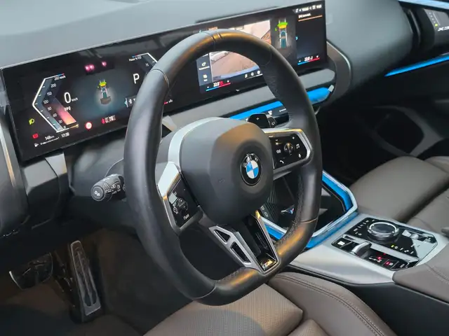 BMW X3 view 12
