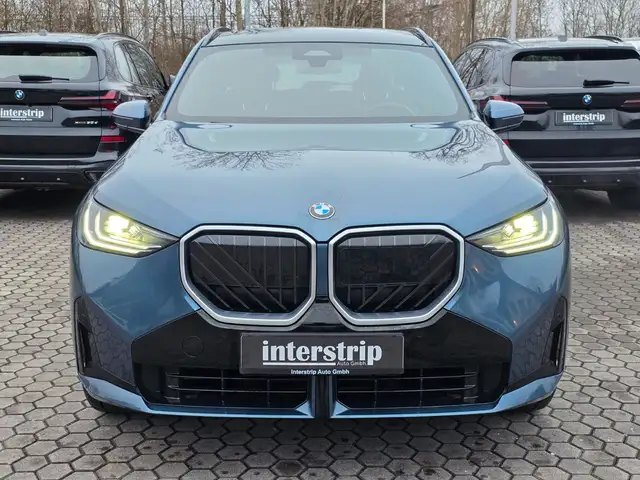 BMW X3 view 2