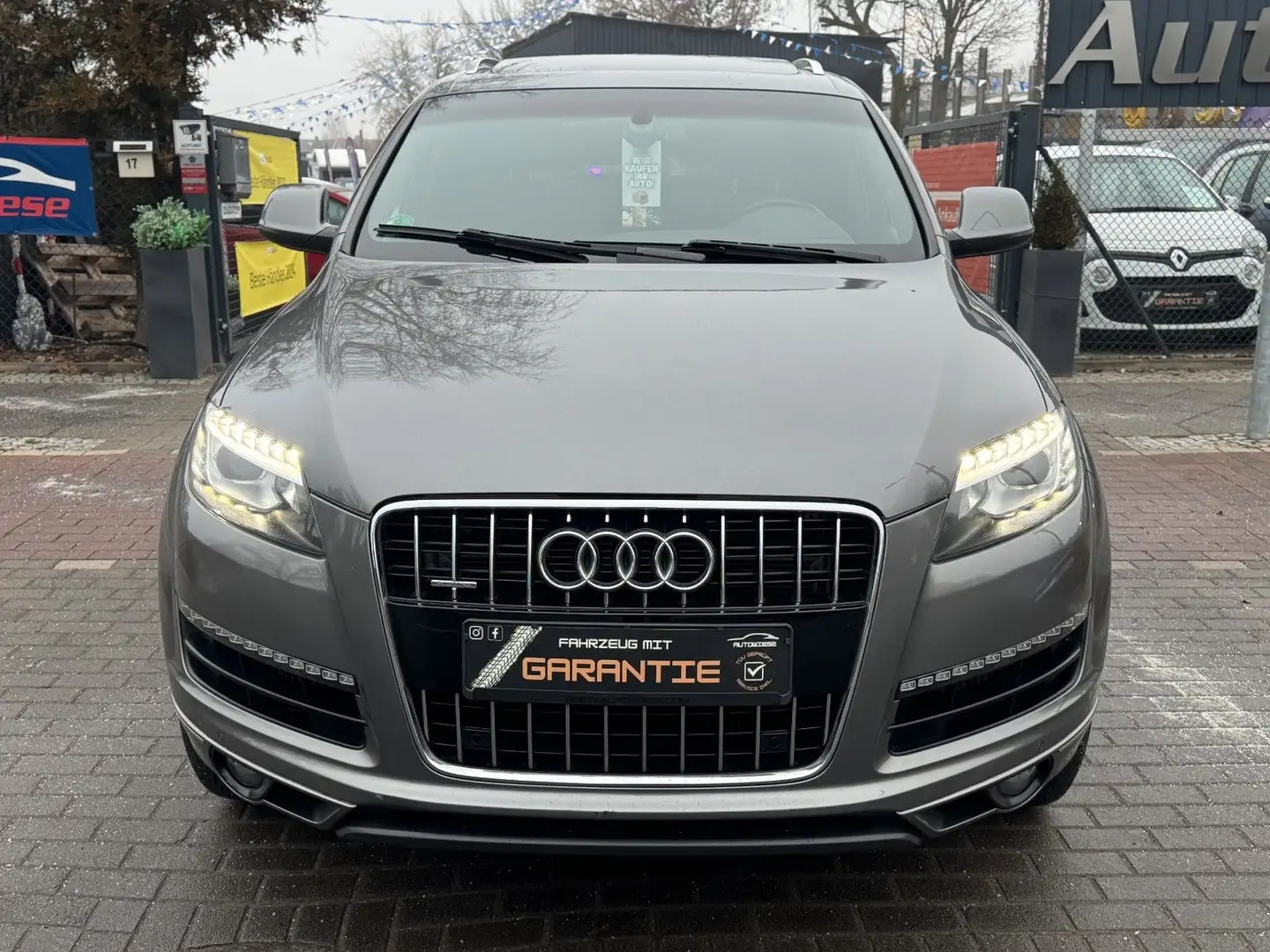 Audi Q7 3.0 TDI quattro*7Sitze*Aut*Nav*EU6*Bose*Pano* Grau - 2