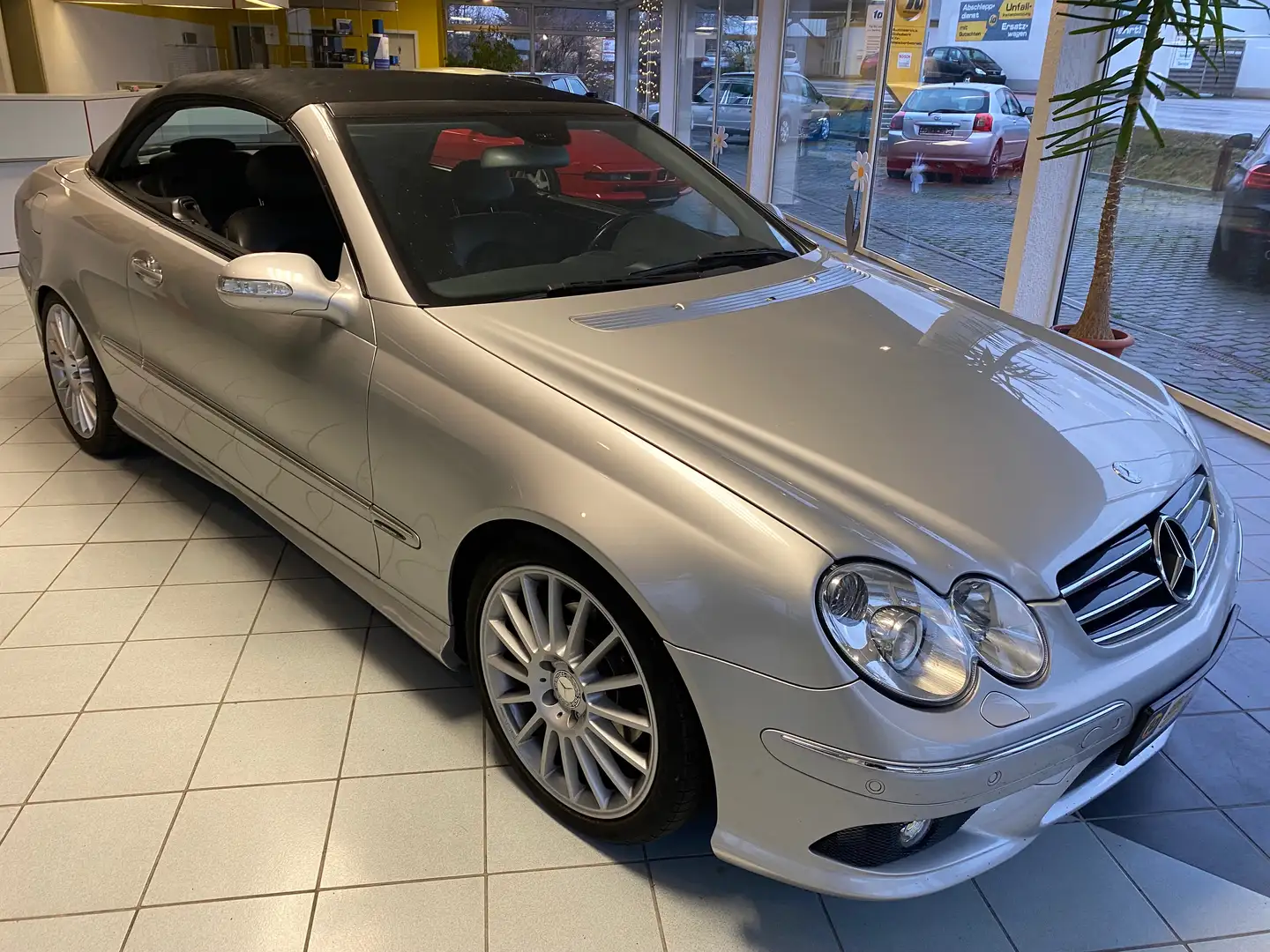 Mercedes-Benz CLK 200 Cabrio Kompressor Avantgarde Plateado - 2