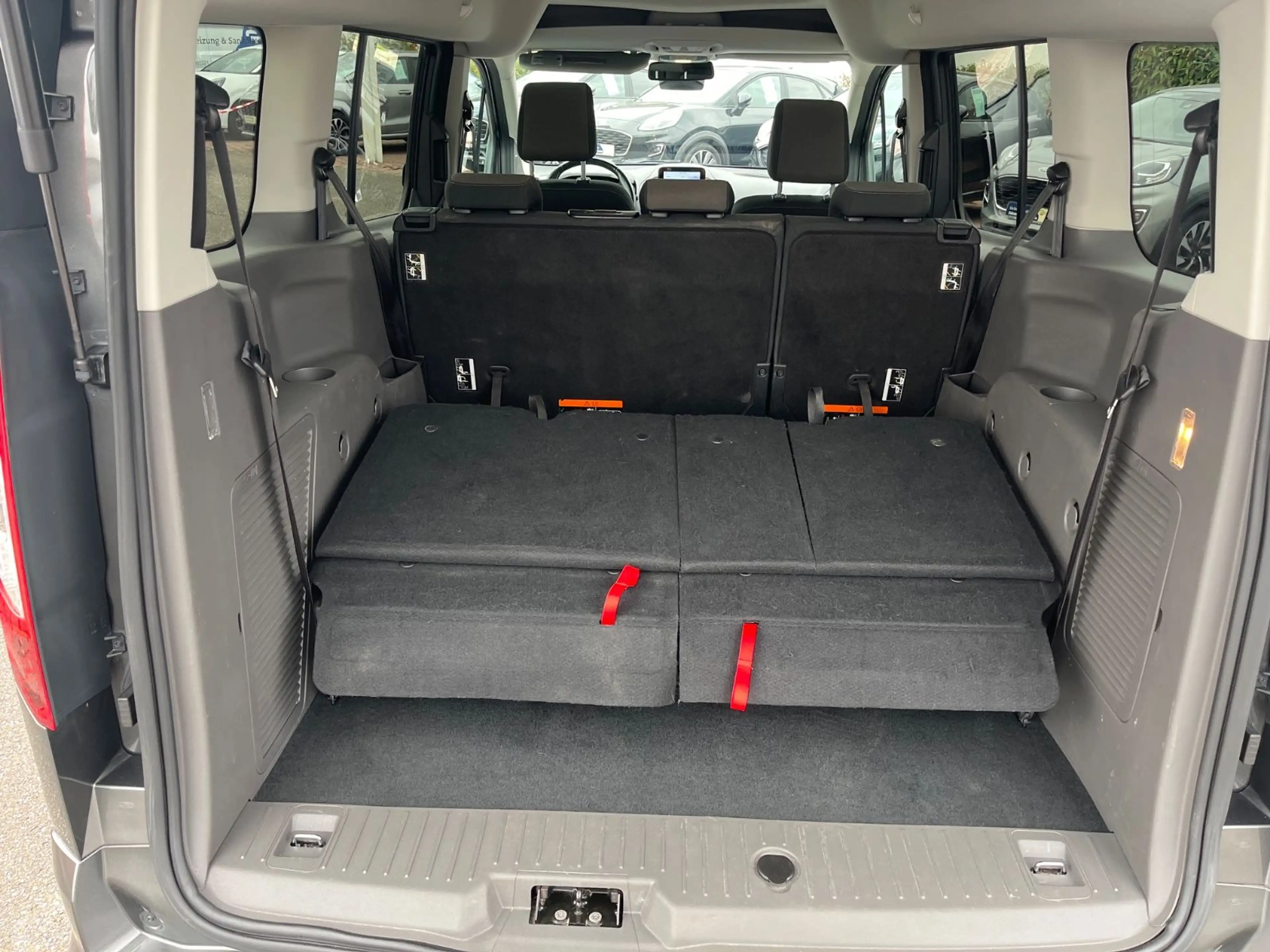 Ford Grand Tourneo Connect + Navi+ Anhängerk. abnehm. — photo 10