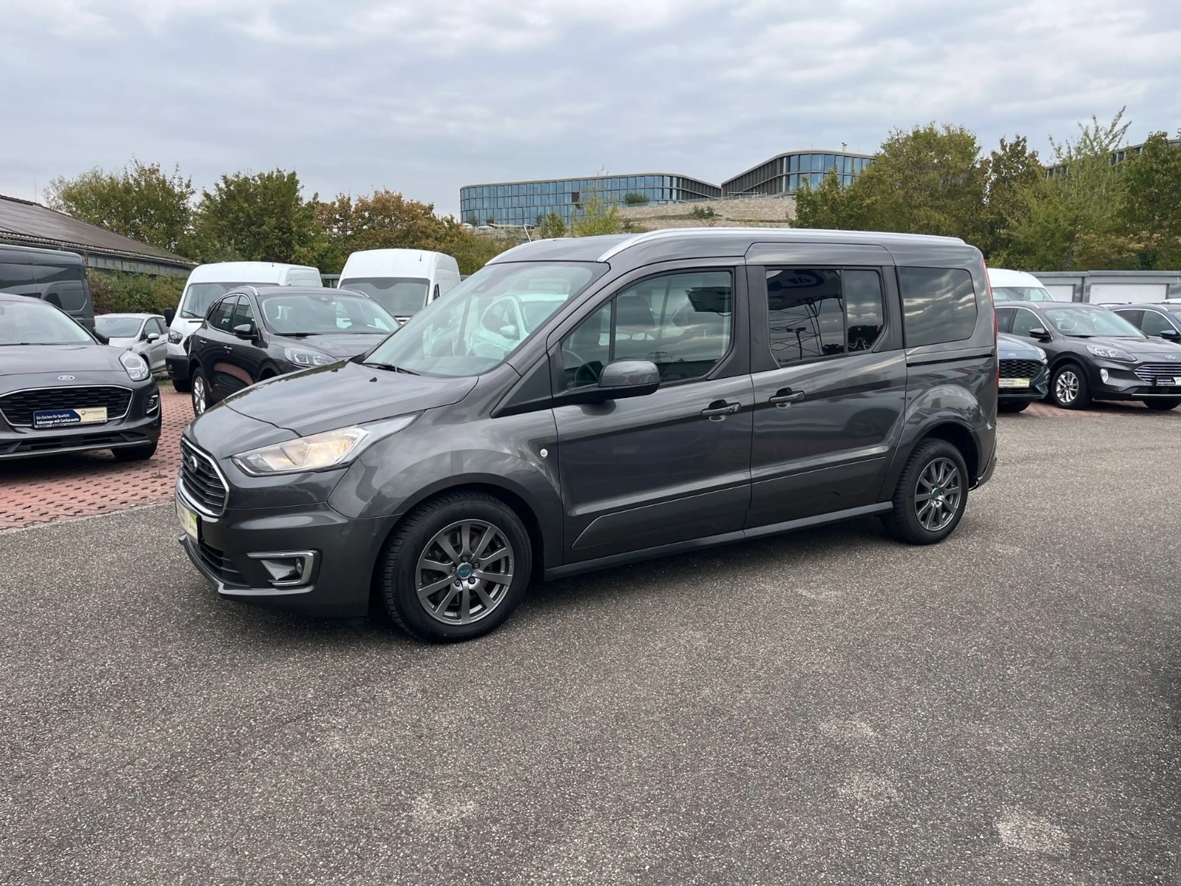 Ford Grand Tourneo Connect + Navi+ Anhängerk. abnehm. — photo 3