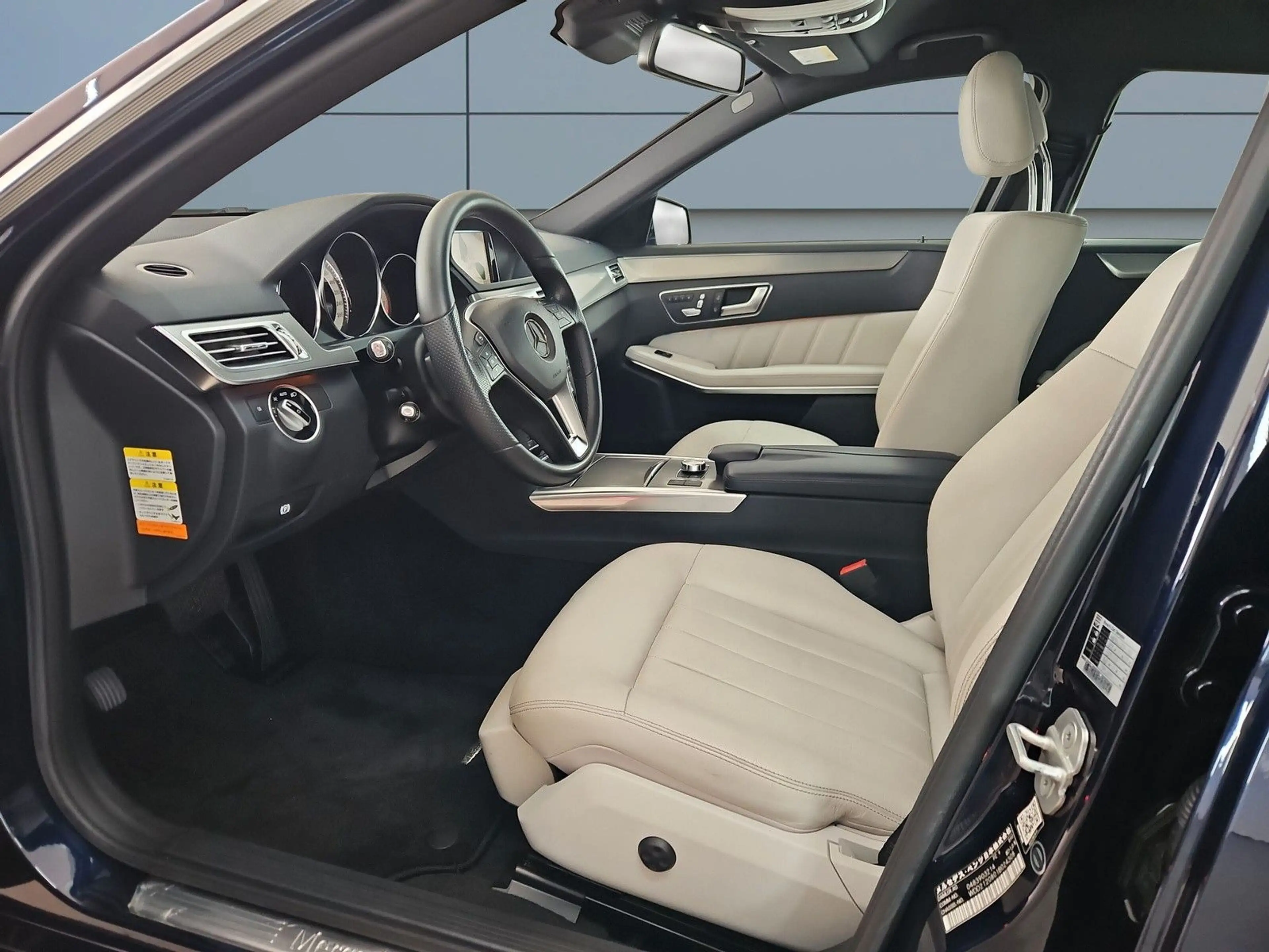 Mercedes-Benz E 300 CGI 4Matic *ACC*SHZ*PDC*KAM*LEDER*47TKM — photo 7