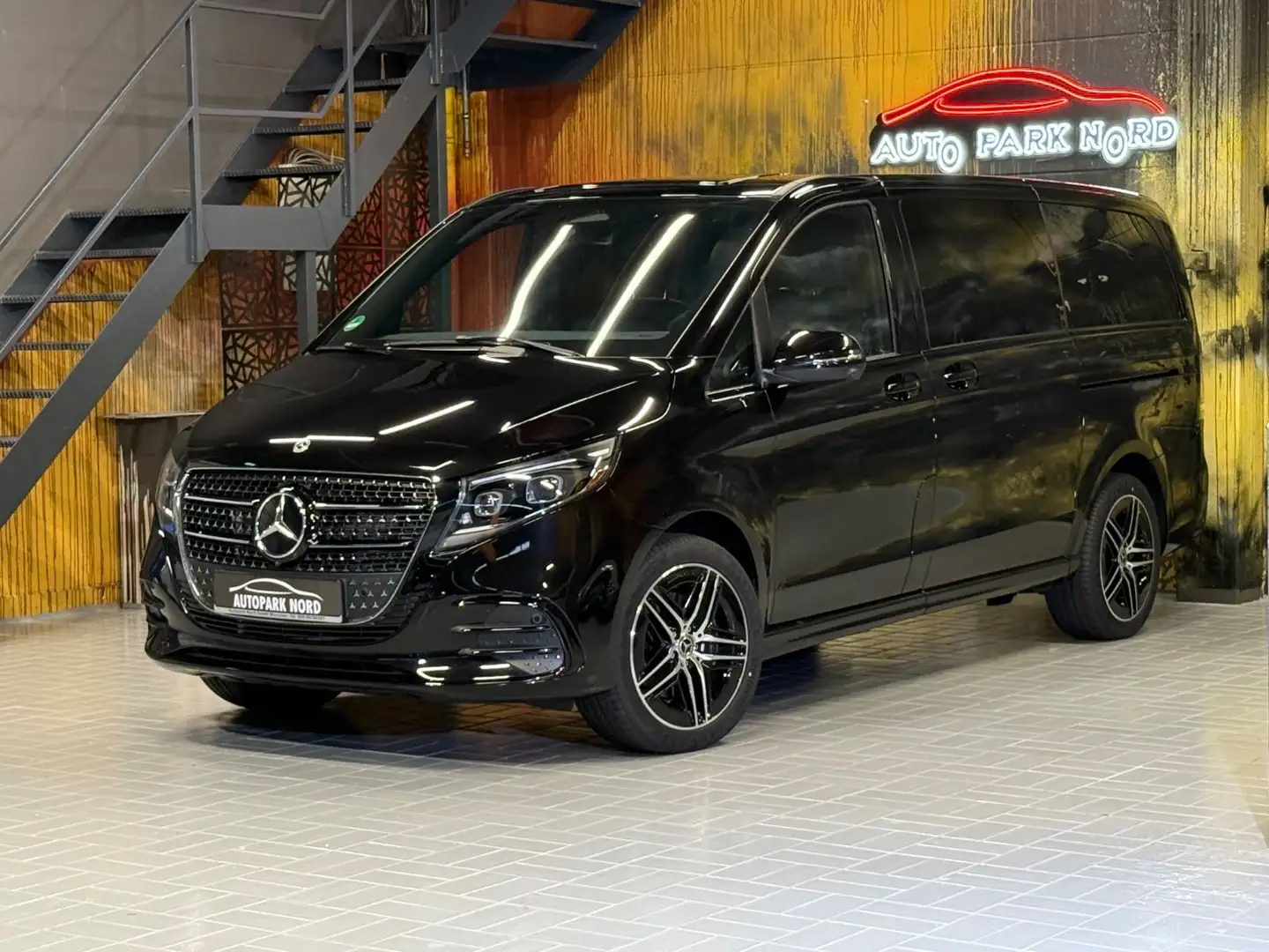 Mercedes-Benz V 300 V300 d 4MATIC AVANTGARDE lang~KAMERA 360~LED~AMG Negro - 1