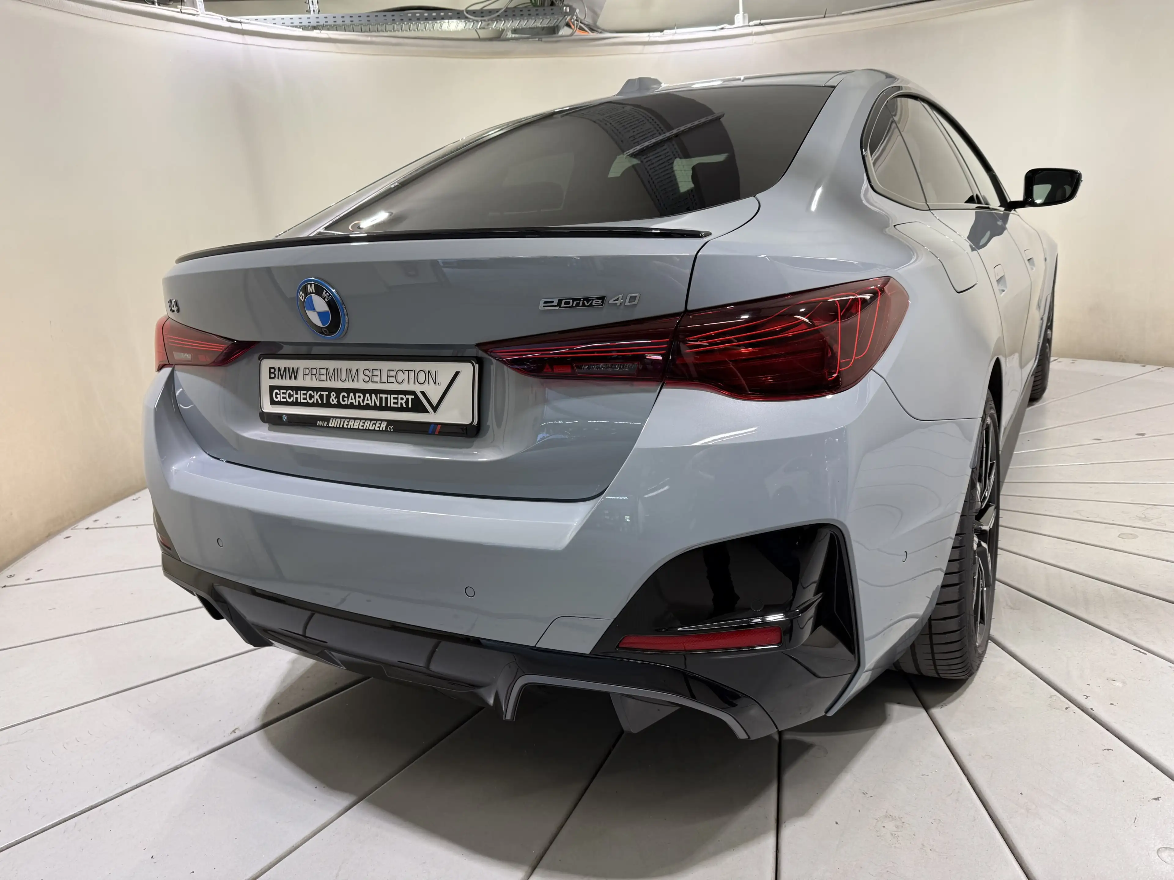 BMW i4 eDrive40 Gran Coupé M Sportpaket Pro ACC 360° — photo 8