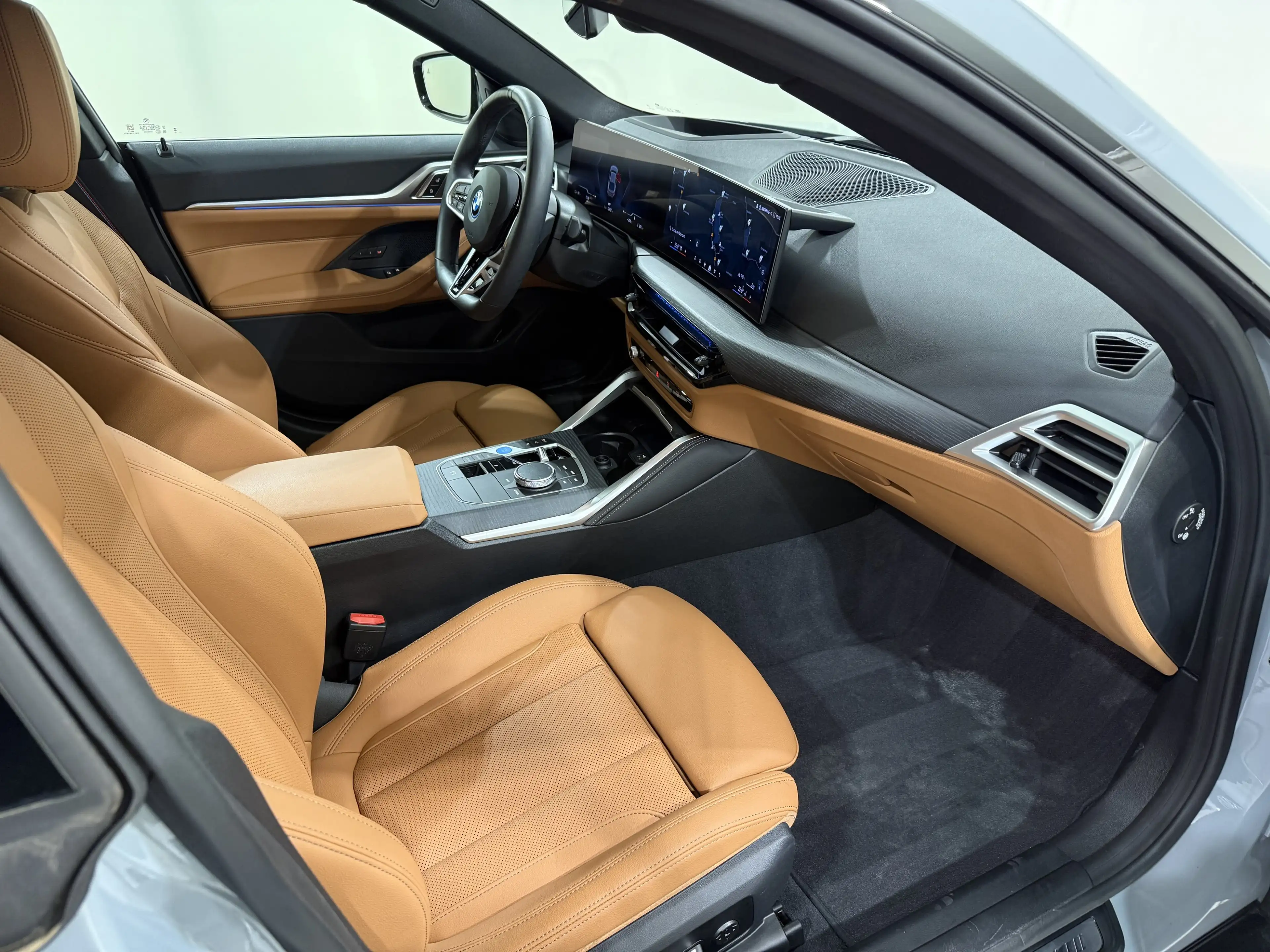BMW i4 eDrive40 Gran Coupé M Sportpaket Pro ACC 360° — photo 11