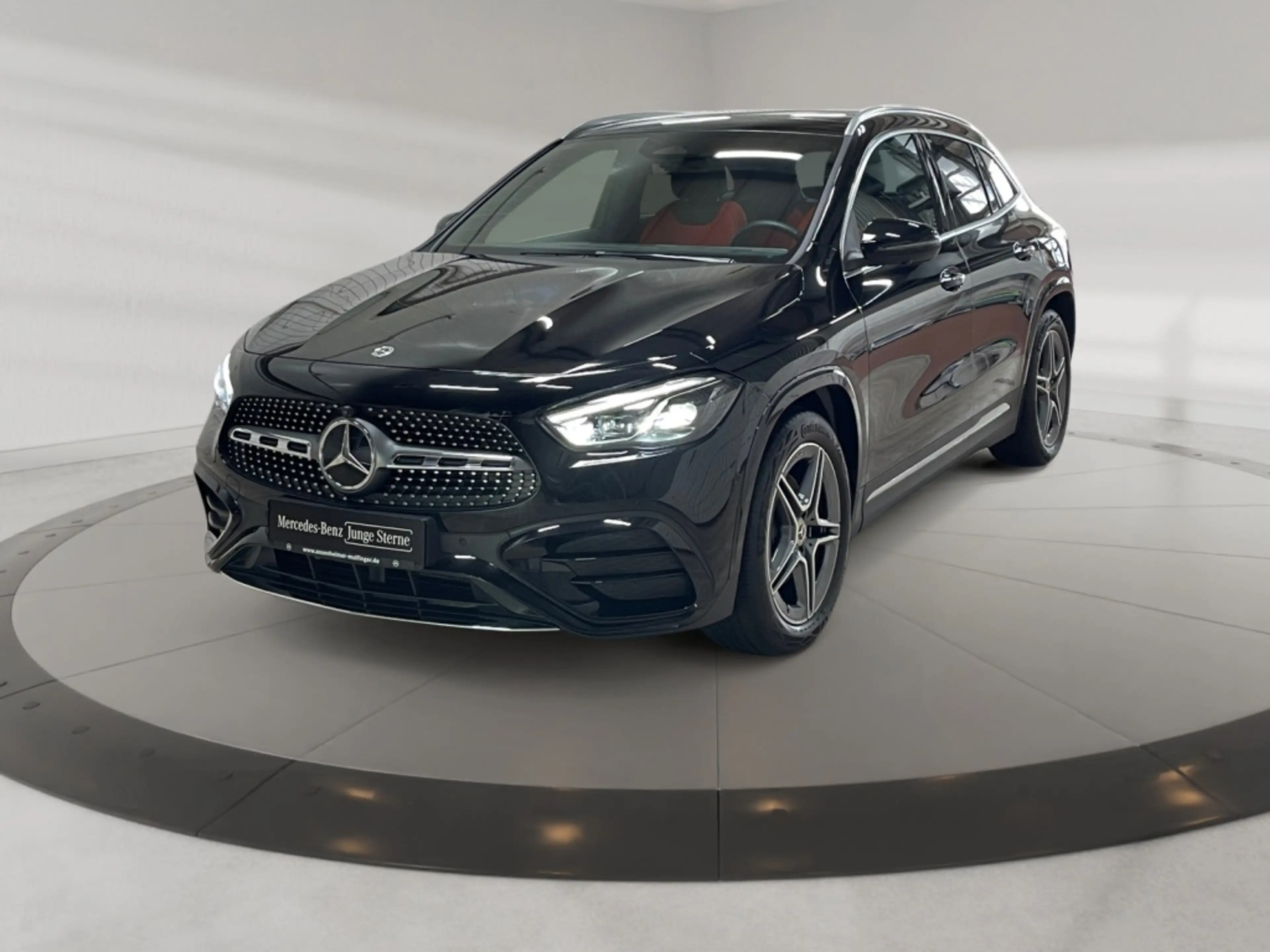 Mercedes-Benz GLA 220 d 4matic AMG AMG+MBUX+MBeam+AHK+HUD+Pano — photo 2