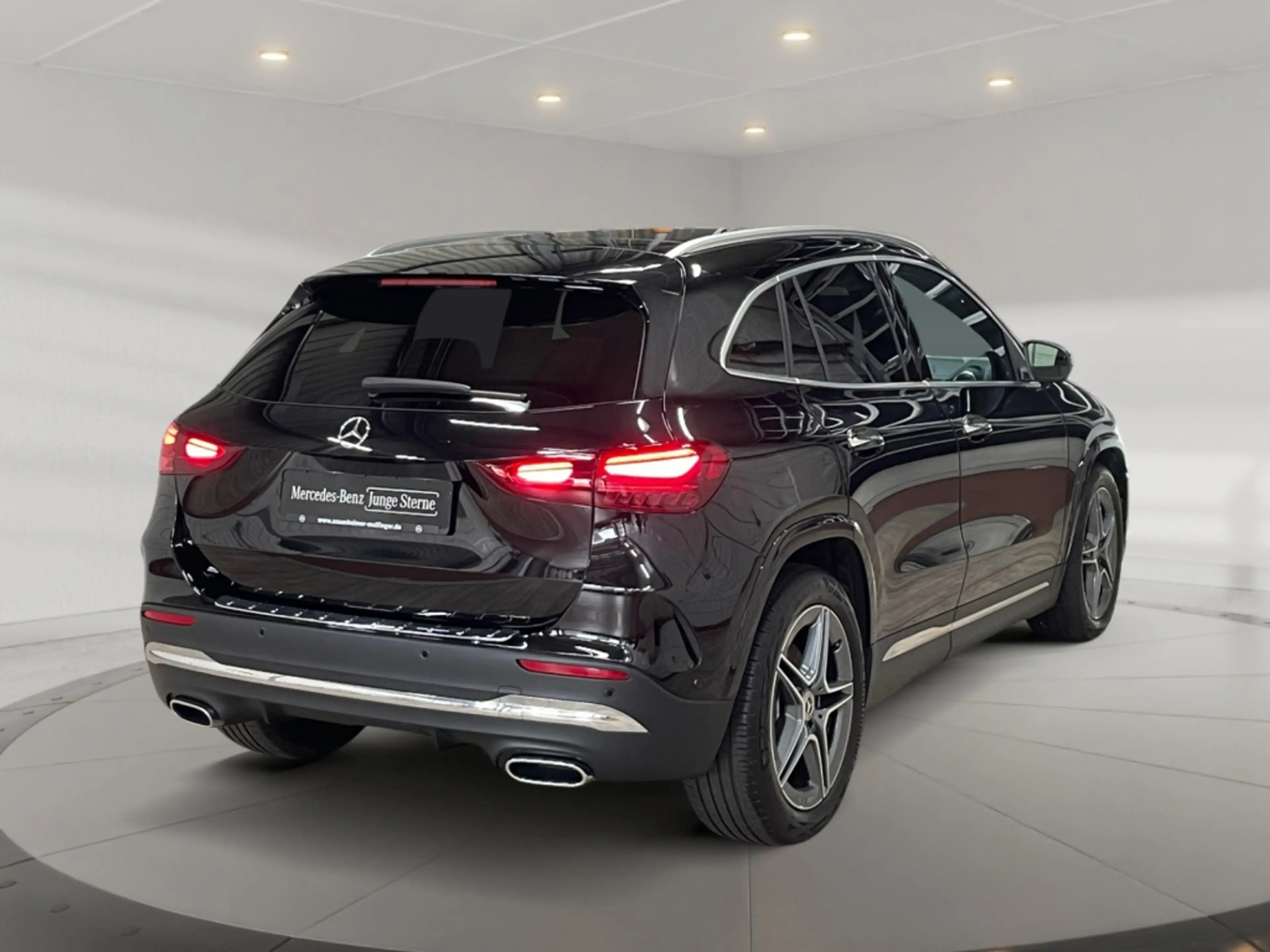 Mercedes-Benz GLA 220 d 4matic AMG AMG+MBUX+MBeam+AHK+HUD+Pano — photo 3