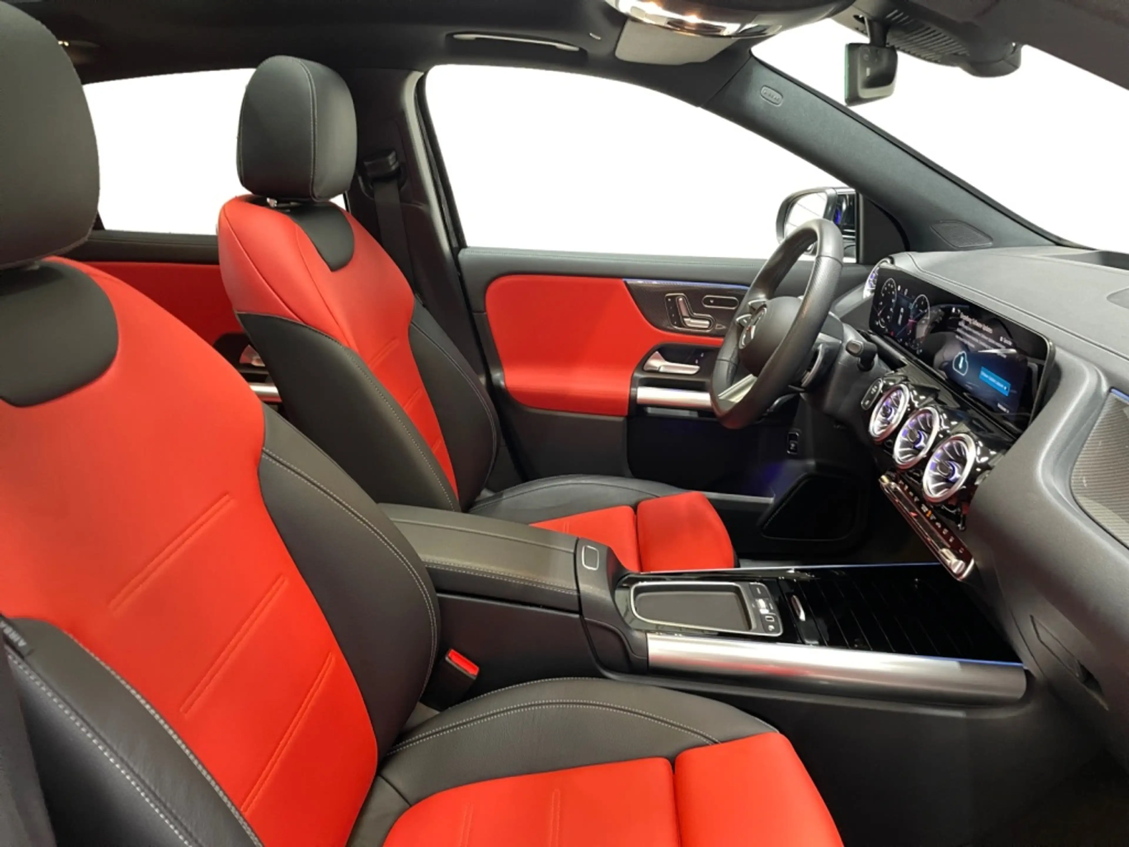 Mercedes-Benz GLA 220 d 4matic AMG AMG+MBUX+MBeam+AHK+HUD+Pano — photo 9
