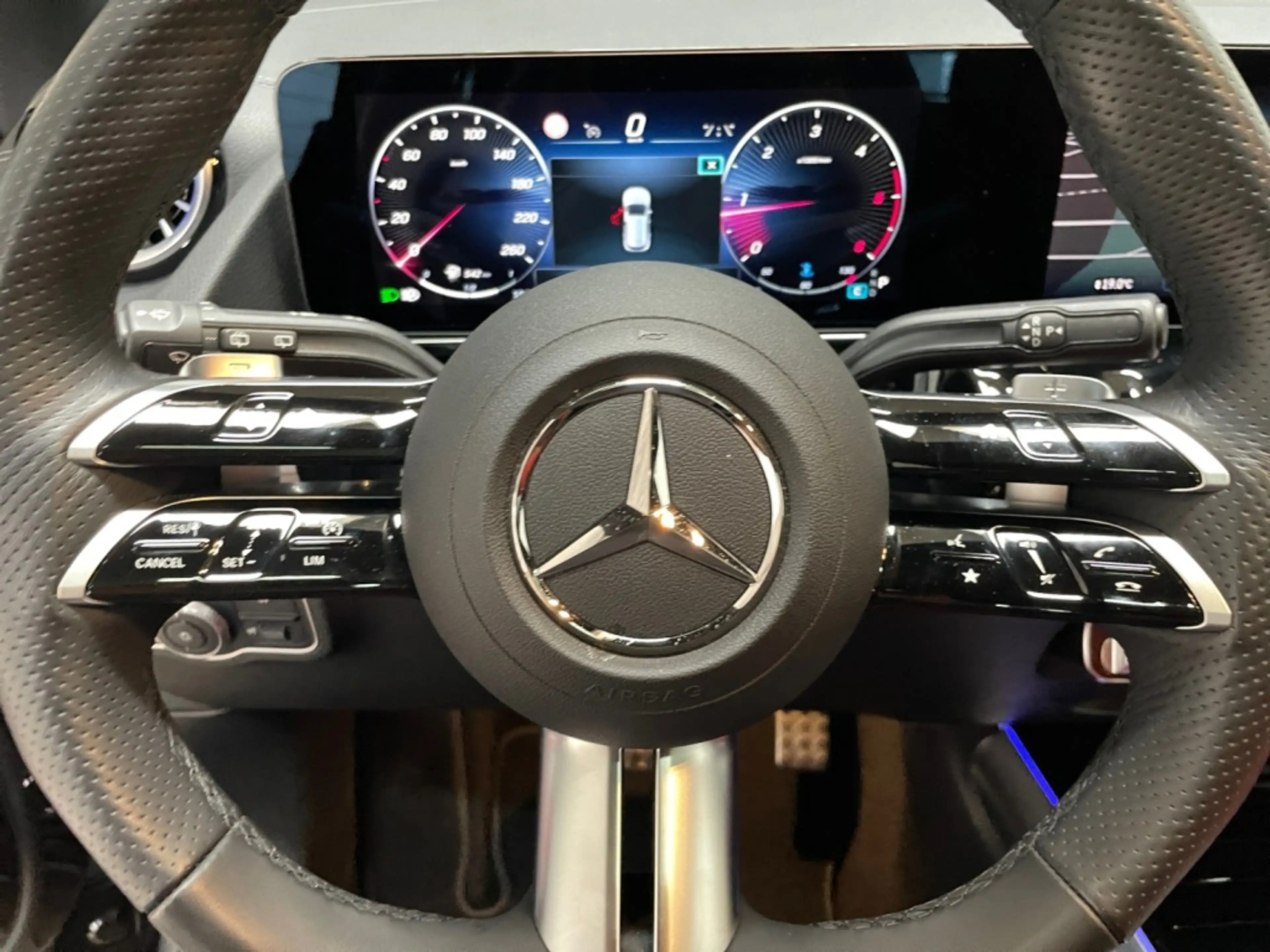Mercedes-Benz GLA 220 d 4matic AMG AMG+MBUX+MBeam+AHK+HUD+Pano — photo 12