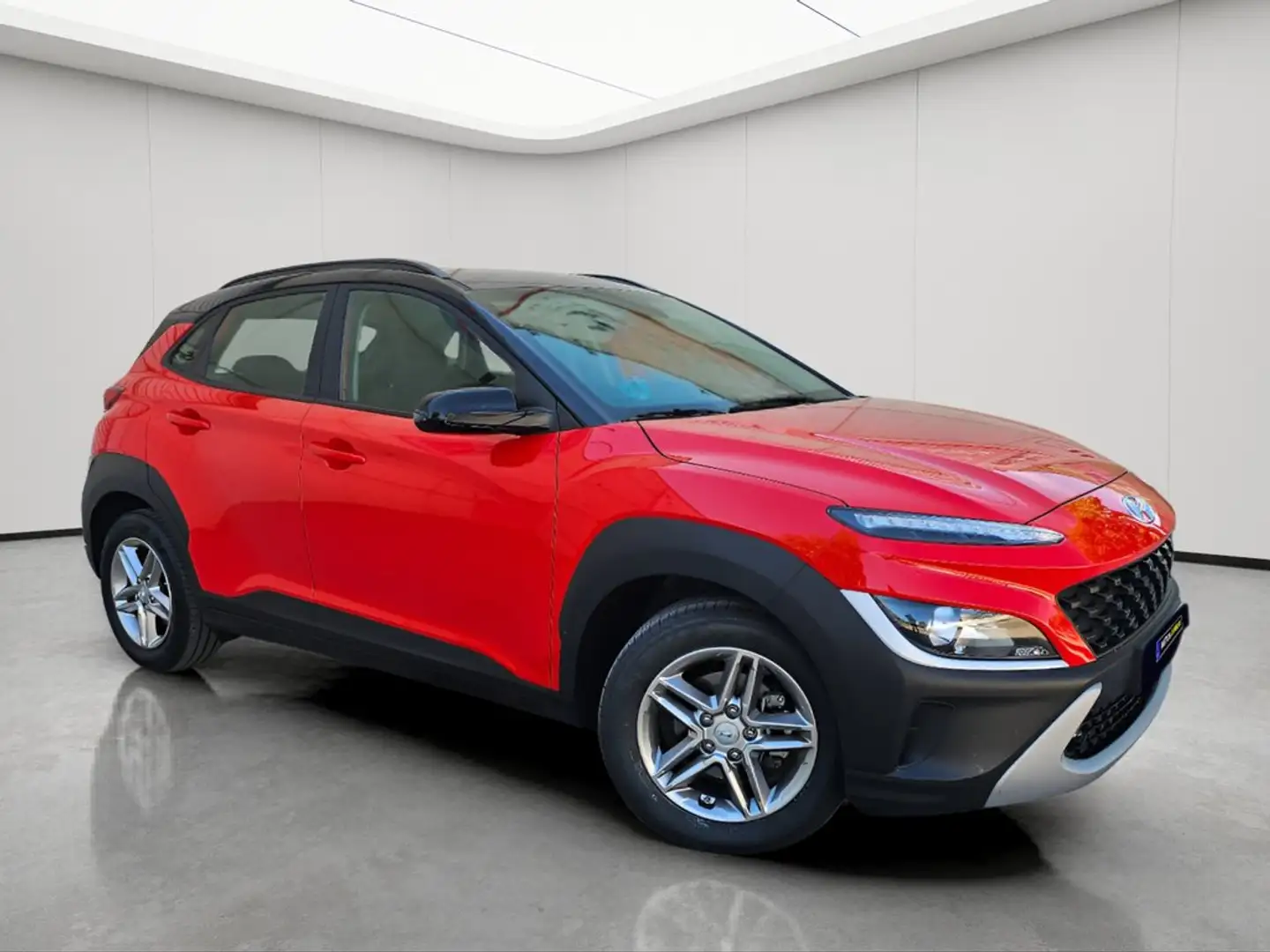 Hyundai KONA 1.0 TGDI Maxx 4x2 Rojo - 2