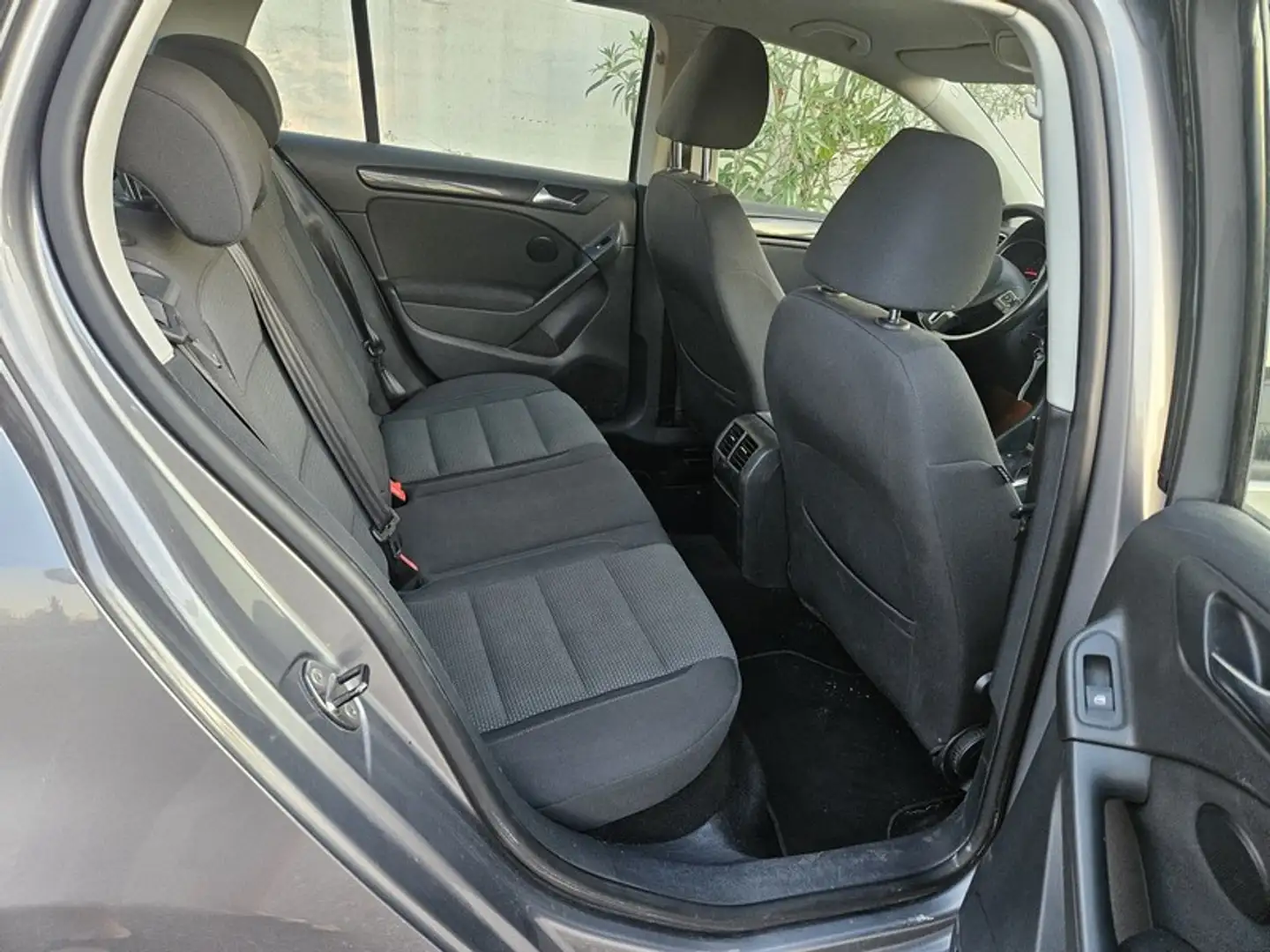 Volkswagen Golf 1.6 TDI 105 DSG7 1GAR 1 AN k - 2