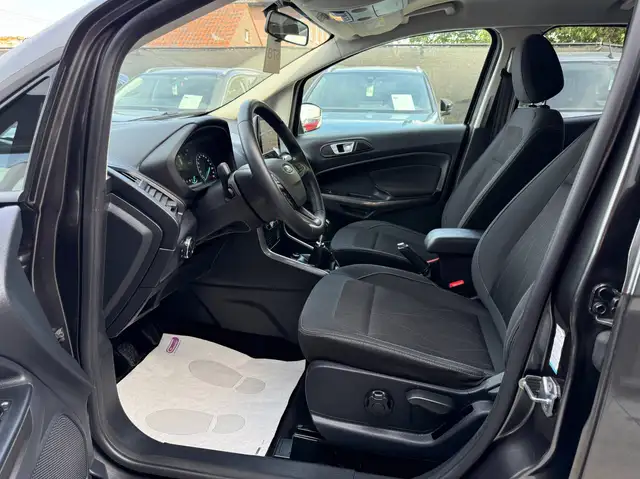 Ford Ecosport view 11