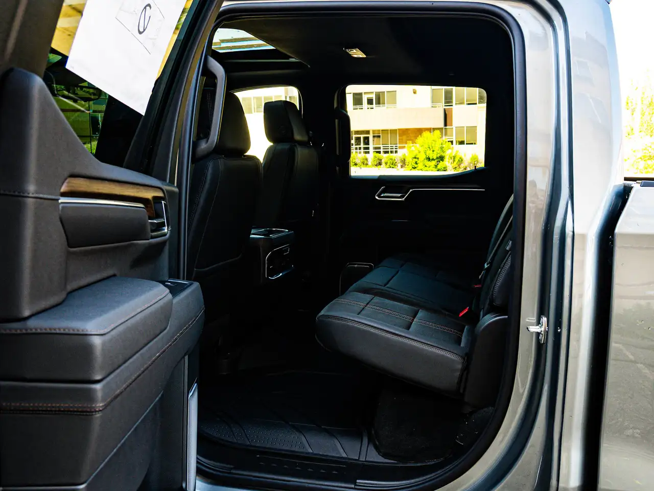 Chevrolet Silverado 1500 photo Chevrolet Silverado 1500