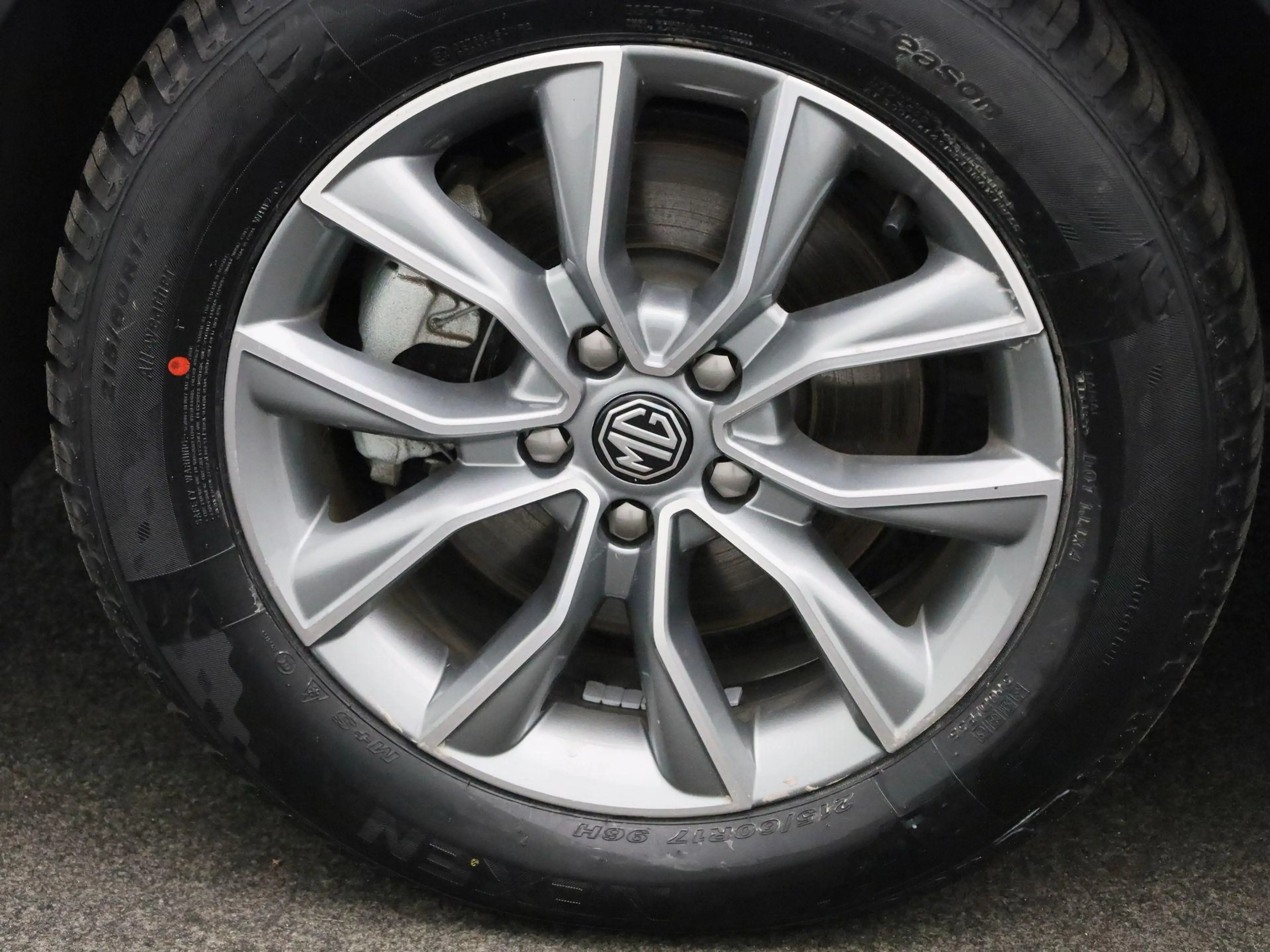 MG EHS 1.5 TGDI Comfort PHEV | CAMERA | NAVIGATIE | LEDER — photo 12