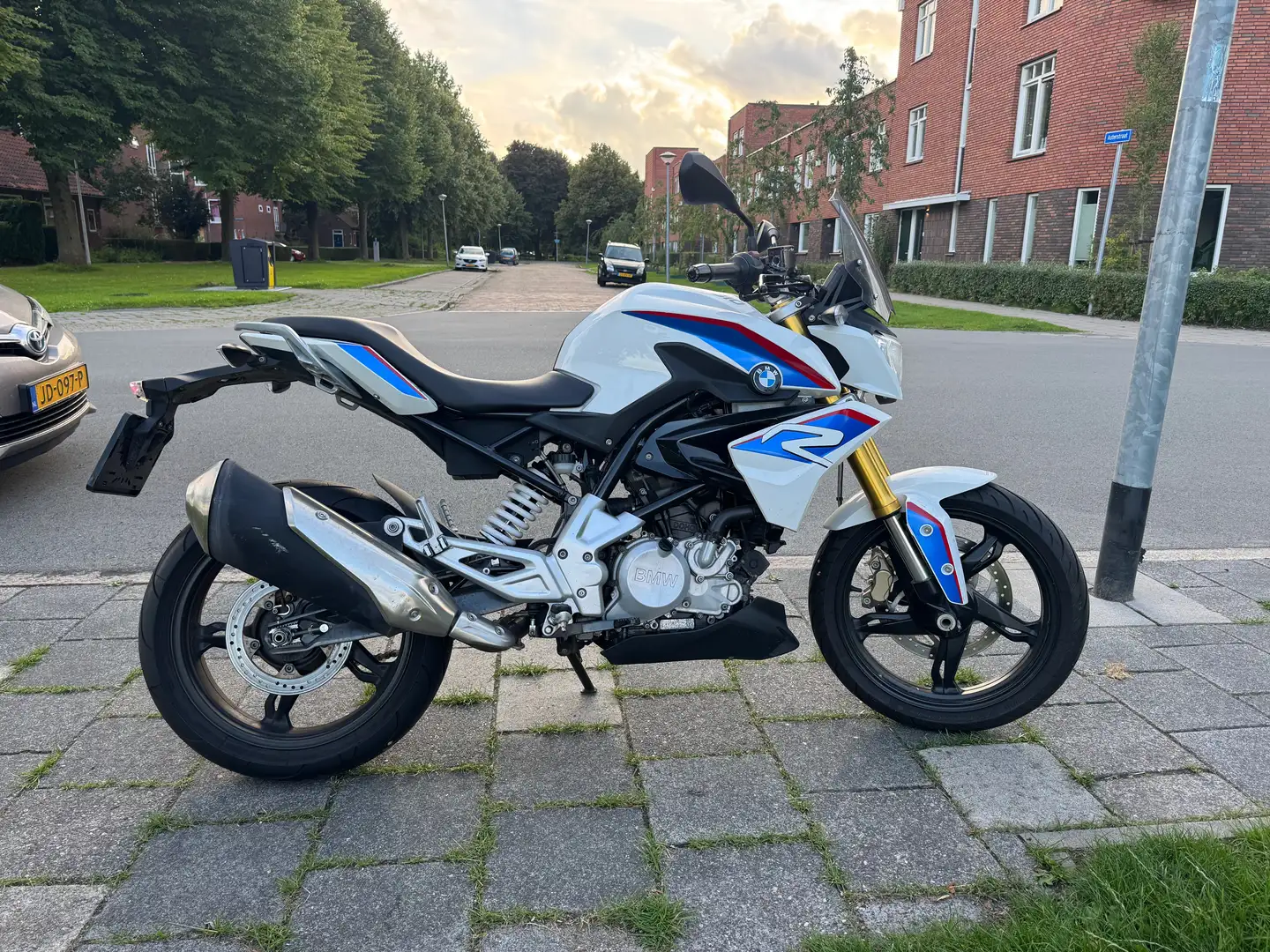 BMW G 310 R Blanc - 1