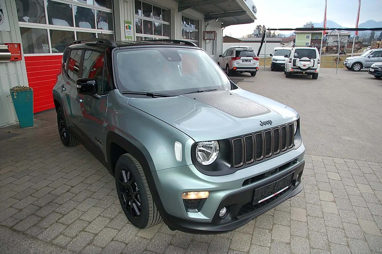 Jeep Renegade E 1,5 T4 DCT7 E-HYBRID UPLAND Silber - 2