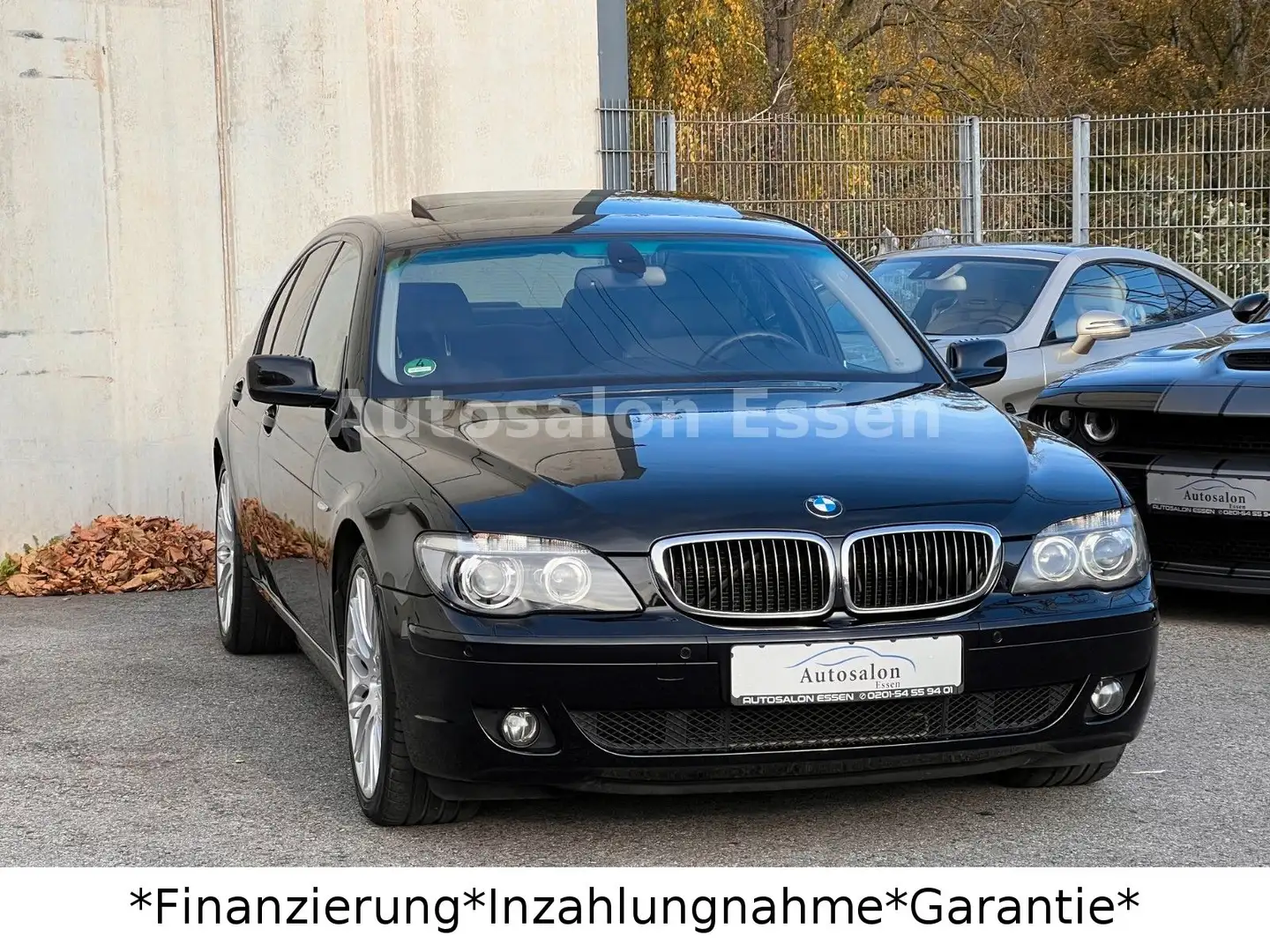 BMW 750 i*Sport Paket*Xenon*Leder*20 Zoll*Scheckheft Schwarz - 2
