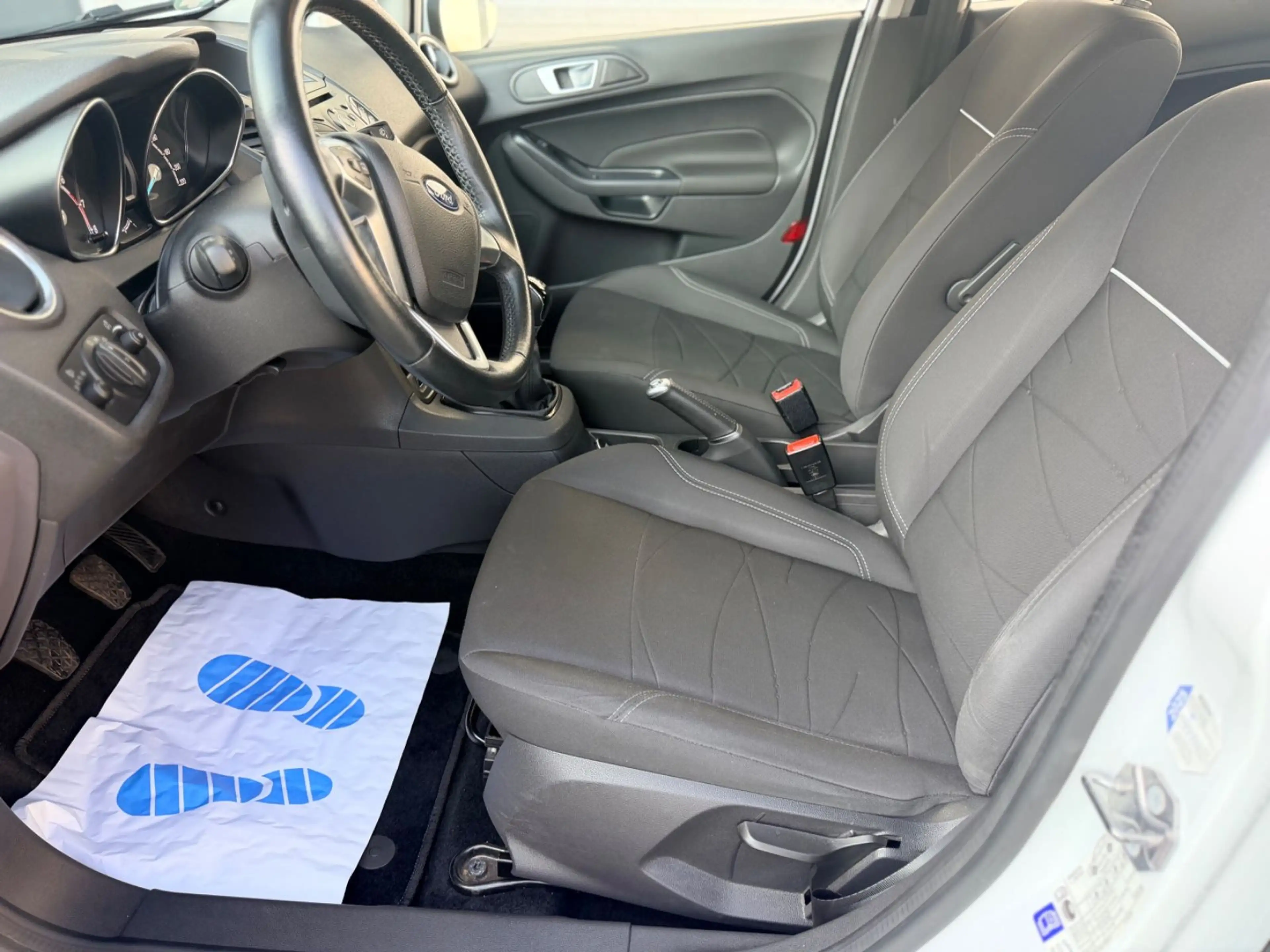 Ford Fiesta Trend Klima Shz 2.Hand 92Tkm — photo 12