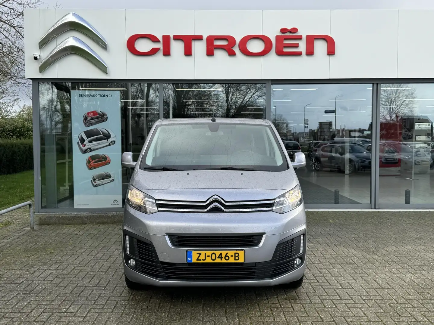 Citroen Spacetourer 1.5 BlueHDi 120 XL S&S Business 8 persoons siva - 2