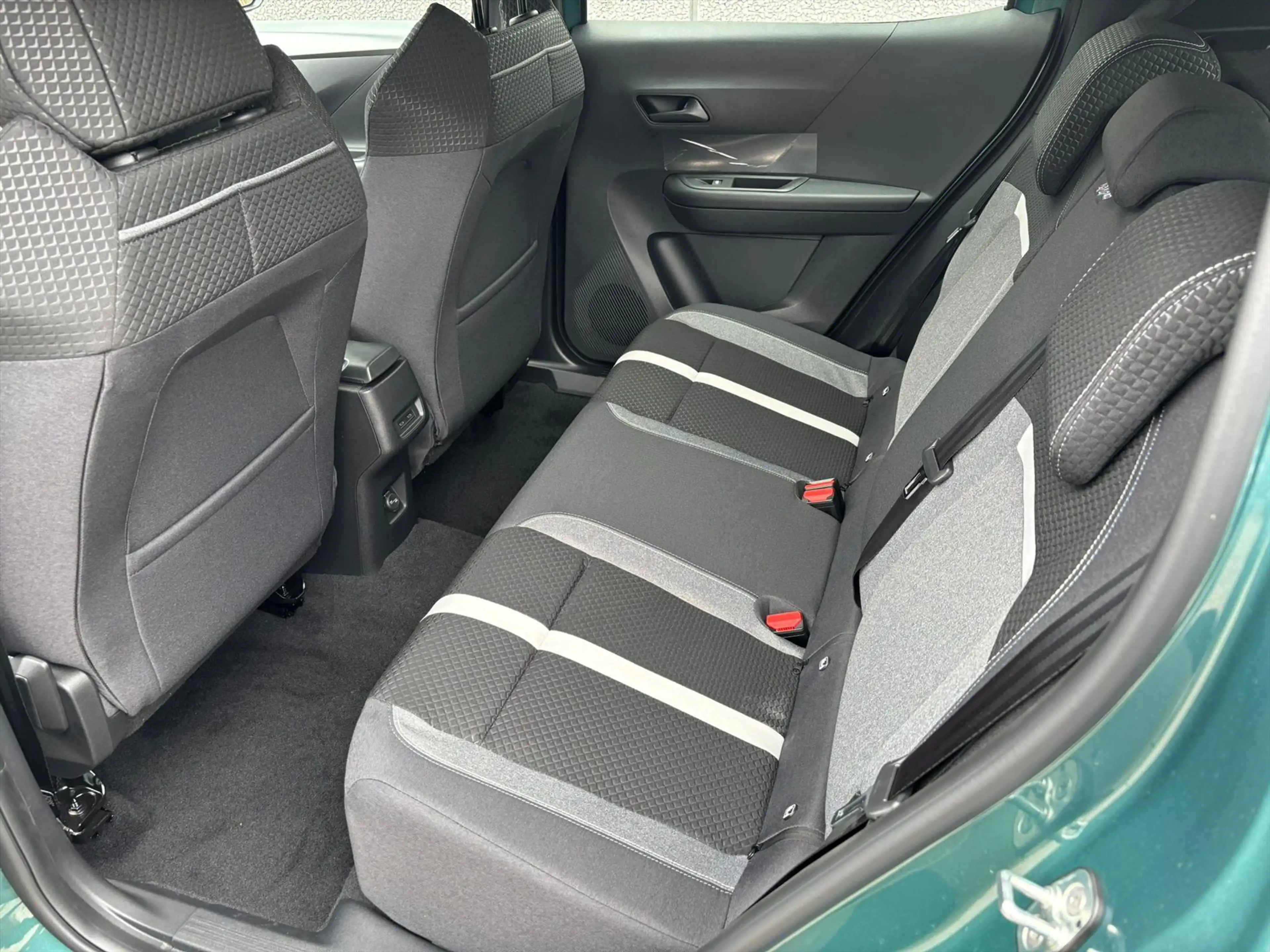 Opel Frontera 1.2 Turbo Hybrid 136pk eDCT | VOORRAAD VOORDEEL | — photo 9
