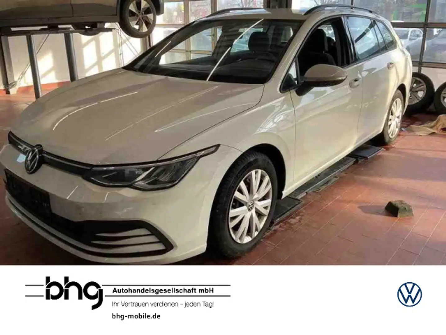 Volkswagen Golf Variant Life 1,0 TSI OPF 81 kW Weiß - 1