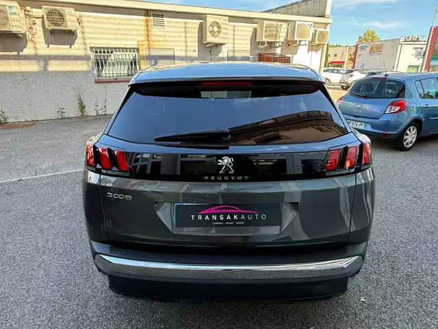 Peugeot 3008 view 6