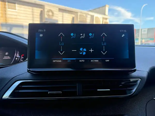 Peugeot 3008 view 17
