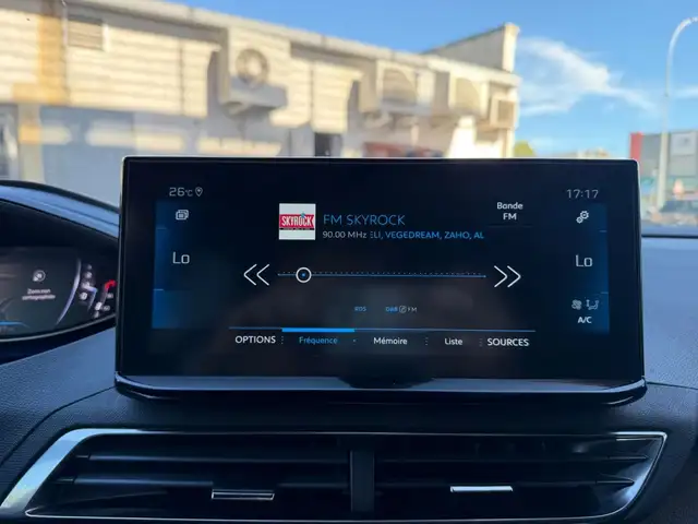 Peugeot 3008 view 18