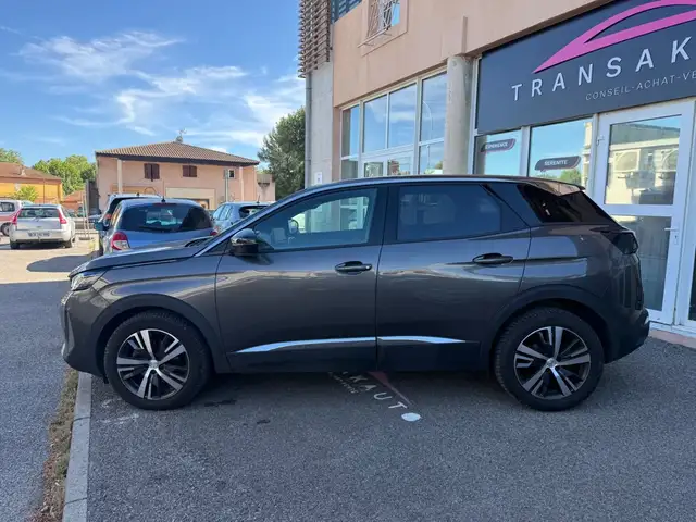 Peugeot 3008 view 8