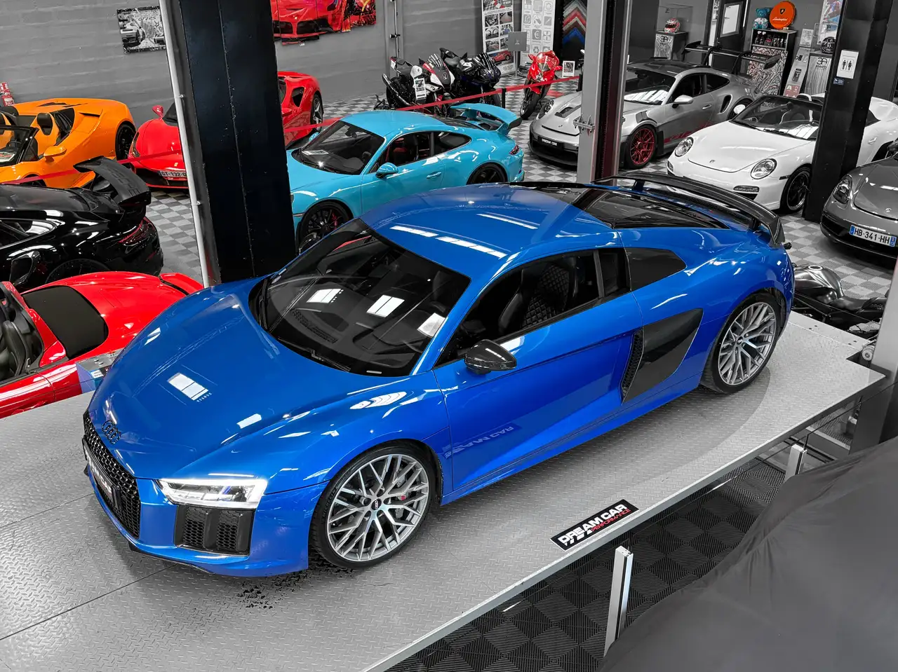 Audi R8
