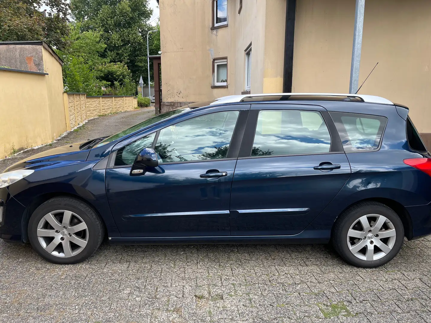 Peugeot 308 308 SW HDi FAP 110 (Blue Lion)Sport - 1