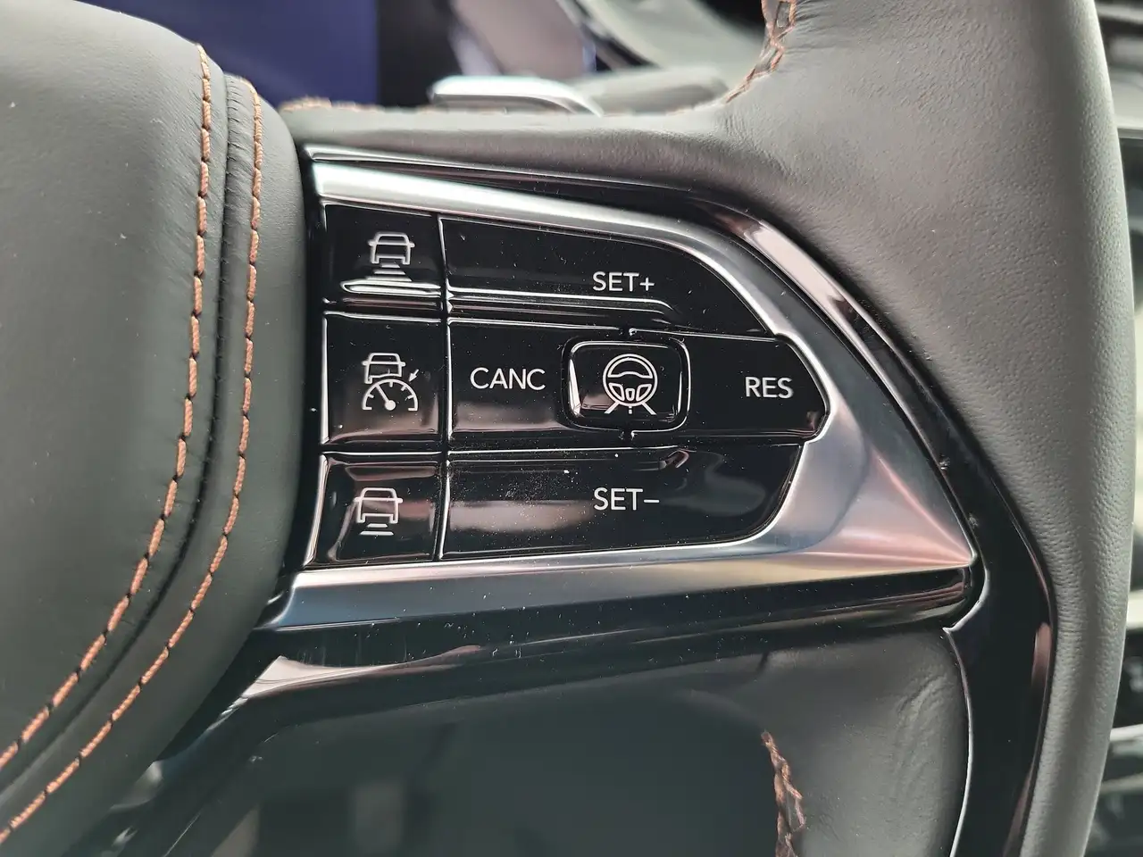 Jeep Grand Cherokee 2026 — фото 11