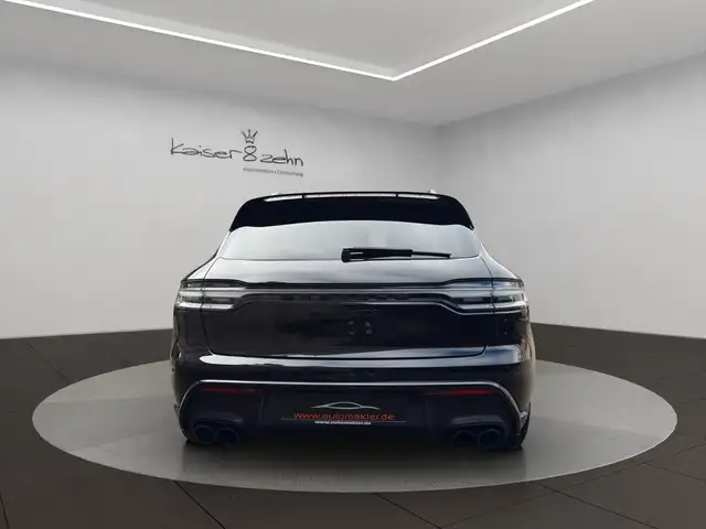 Porsche Macan view 7