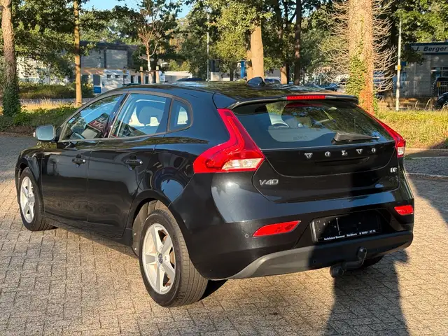 Volvo V40 view 7