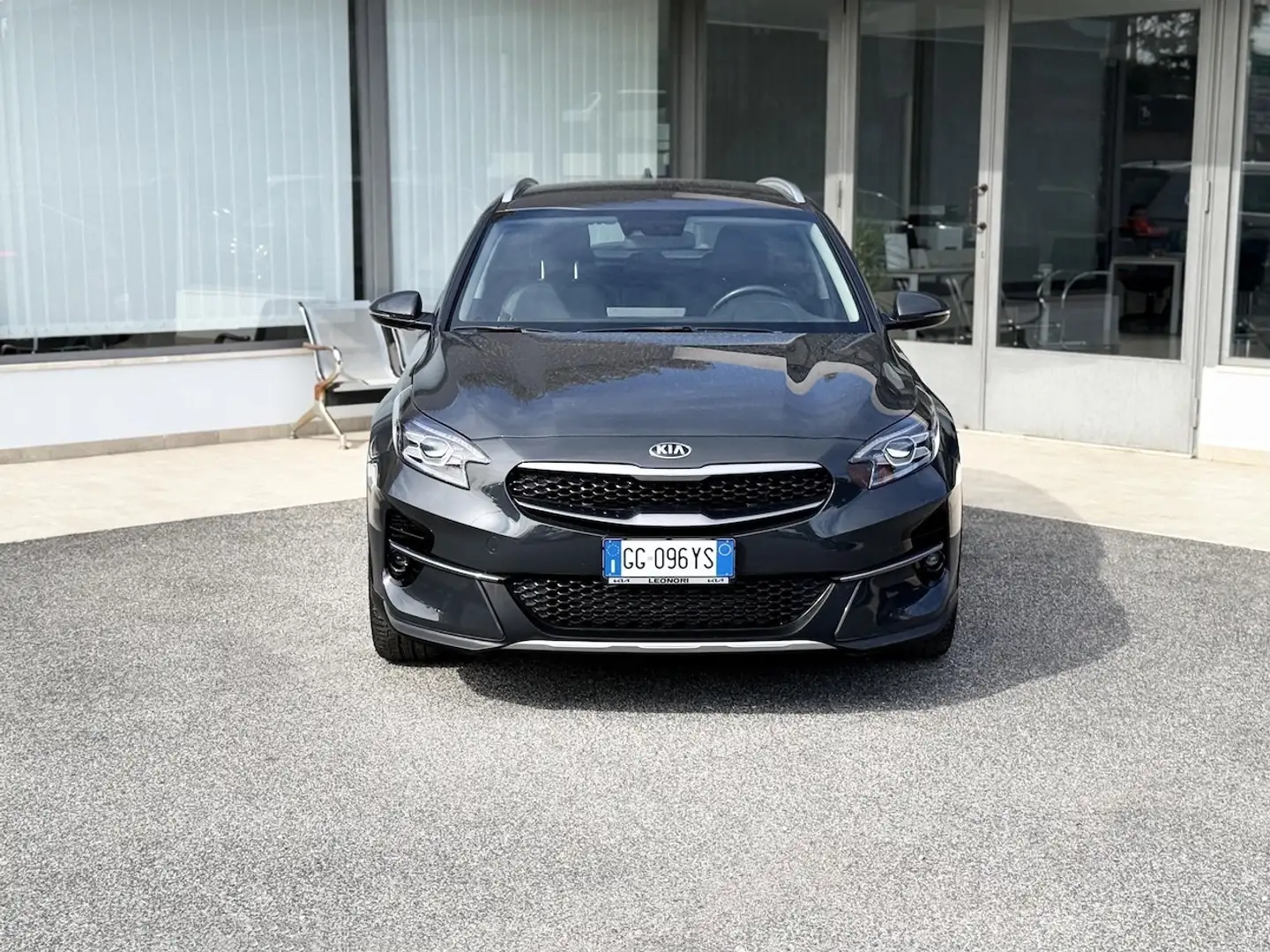 Kia XCeed 1.5 MHEV 160CV E6 - 2021 Gris - 2