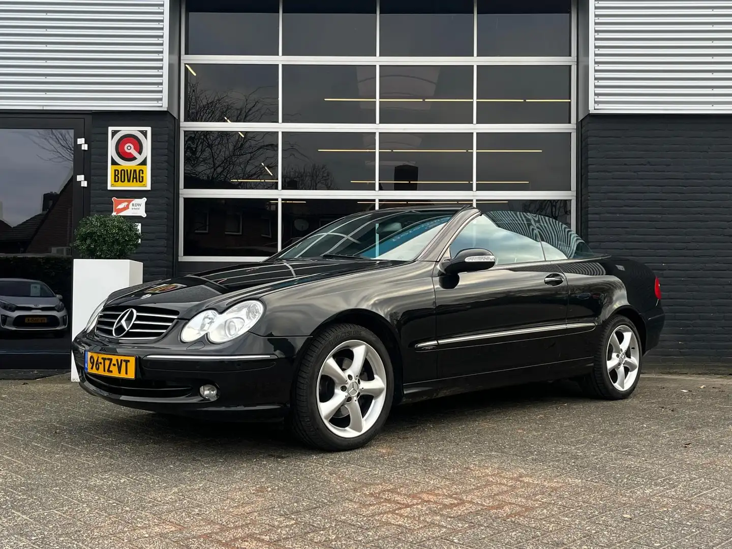 Mercedes-Benz CLK 320 Elegance, Cabrio, Automaat, Memory, Bluetooth, Cru Schwarz - 1