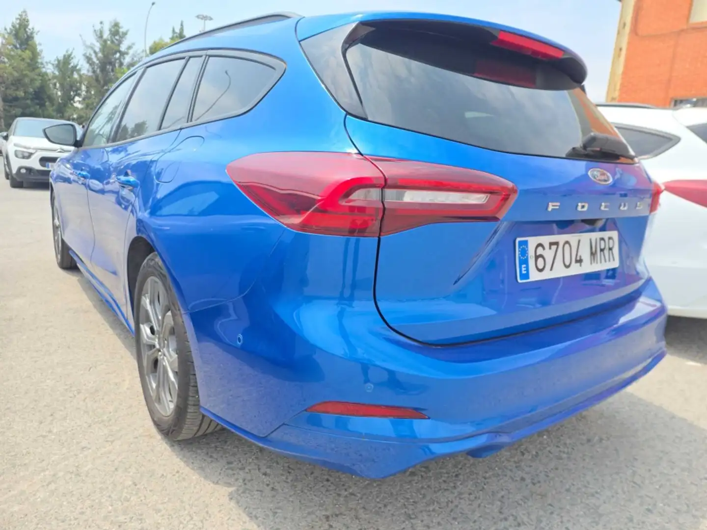 Ford Focus Sportbreak 1.0 Ecoboost MHEV ST-Line 155 Aut. Blauw - 2