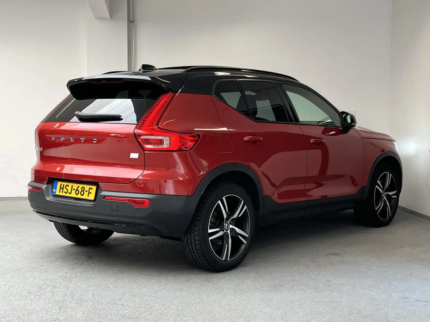 Volvo XC40 1.5 T5 Recharge R-Design | PANO | LEDER | STOEL/ST Naranja - 2
