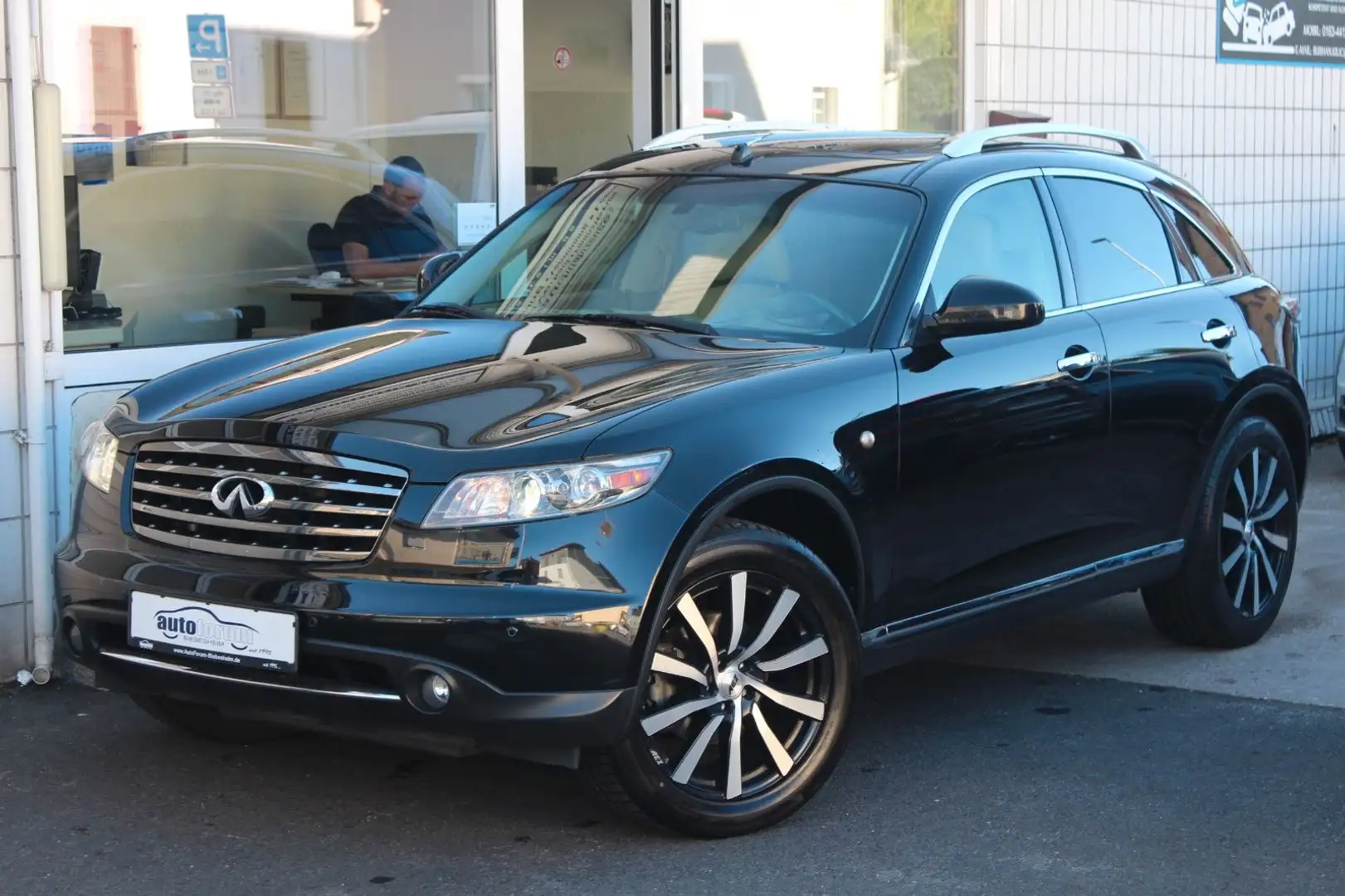 Infiniti FX 3.5 V6 FX35 Leder*R-Kamera*Schiebedach*Xenon Schwarz - 2