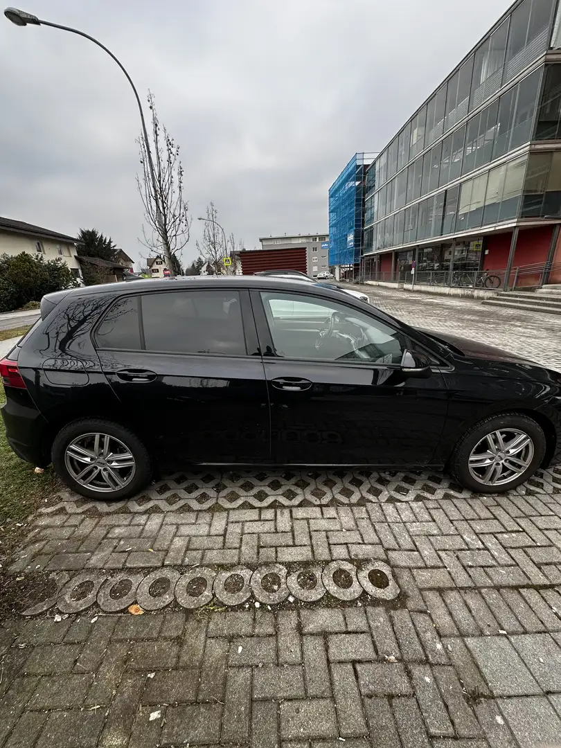 Volkswagen Golf Life Schwarz - 2
