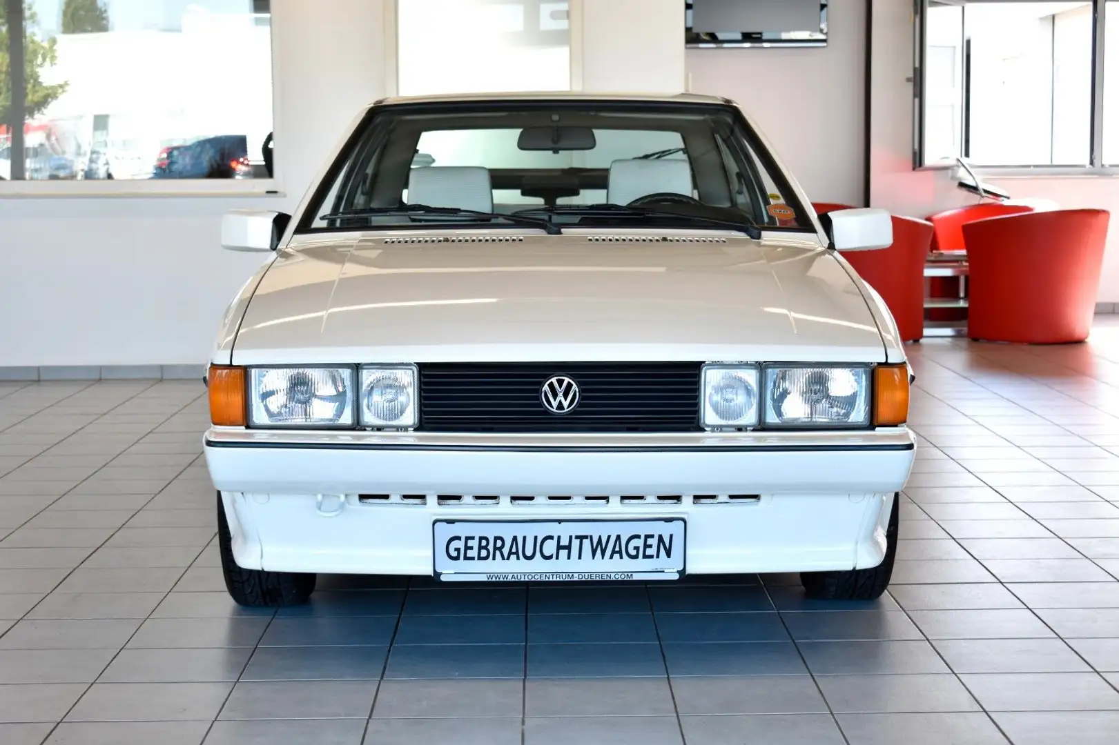 Volkswagen Scirocco Scala Sport AUT./ALU/1.HAND Bílá - 2