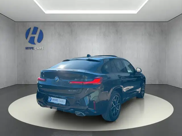 BMW X4 view 4