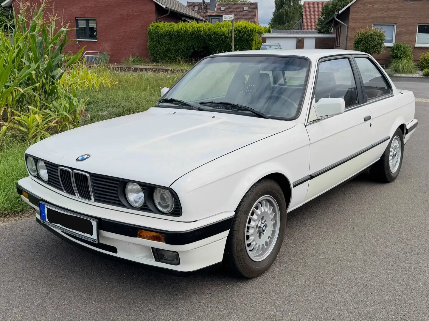 BMW 320 e30 3-Türer Limo AT-Motor+Getr. BJ90 Blanc - 1