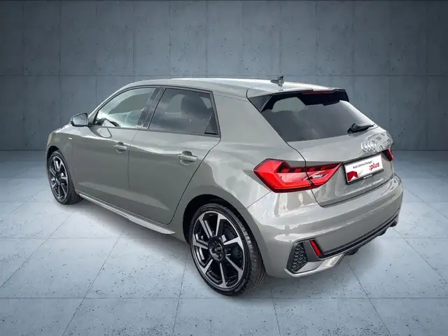 Audi A1 view 3