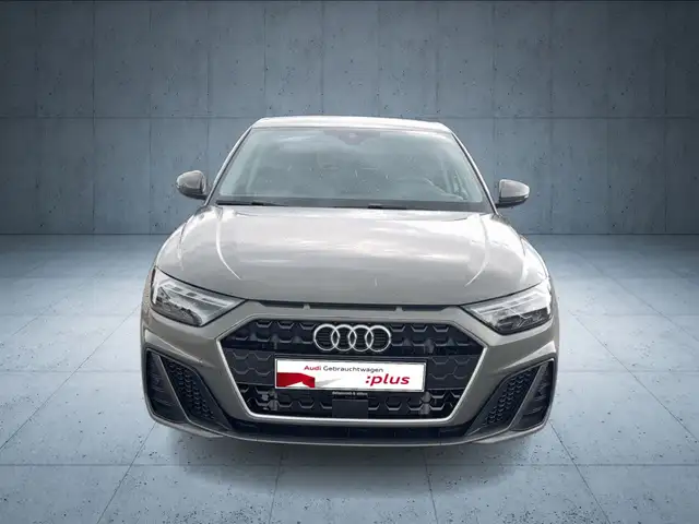 Audi A1 view 8