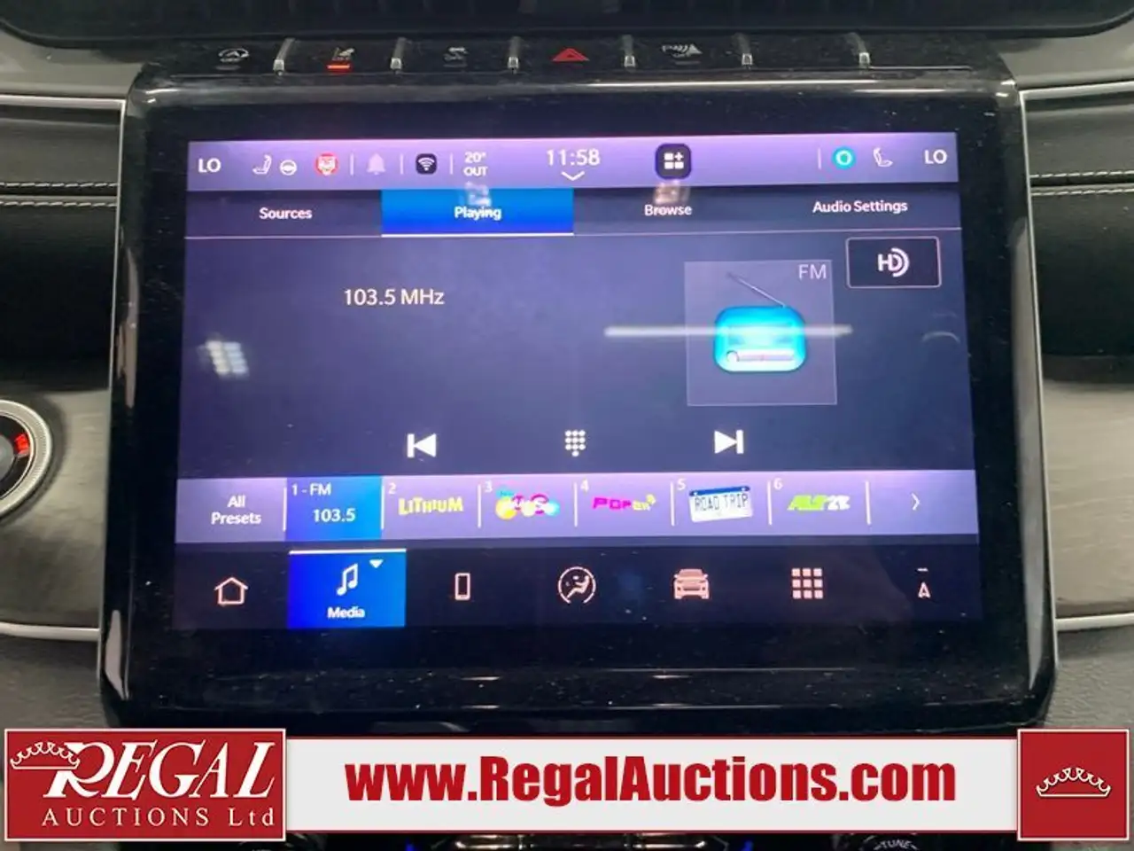 Jeep Grand Cherokee photo Jeep Grand Cherokee