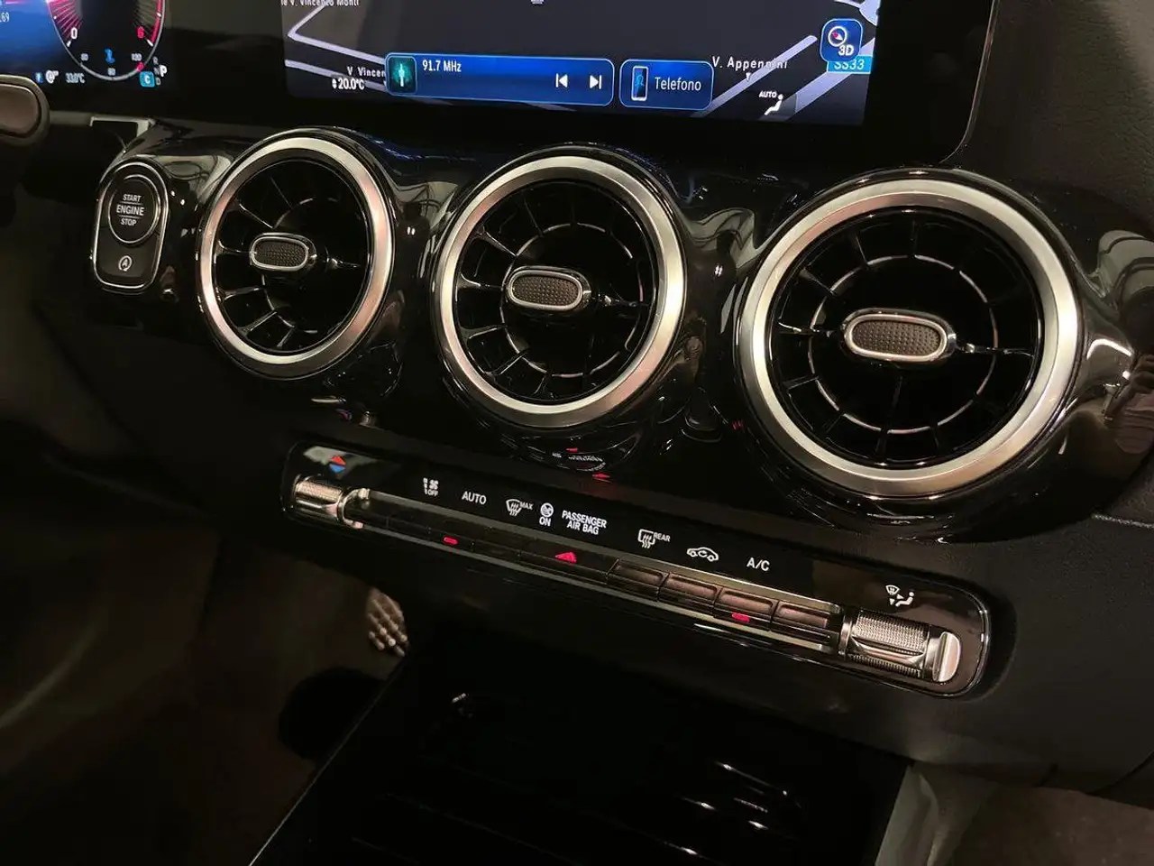 Mercedes-Benz GLA 2026 — фото 14