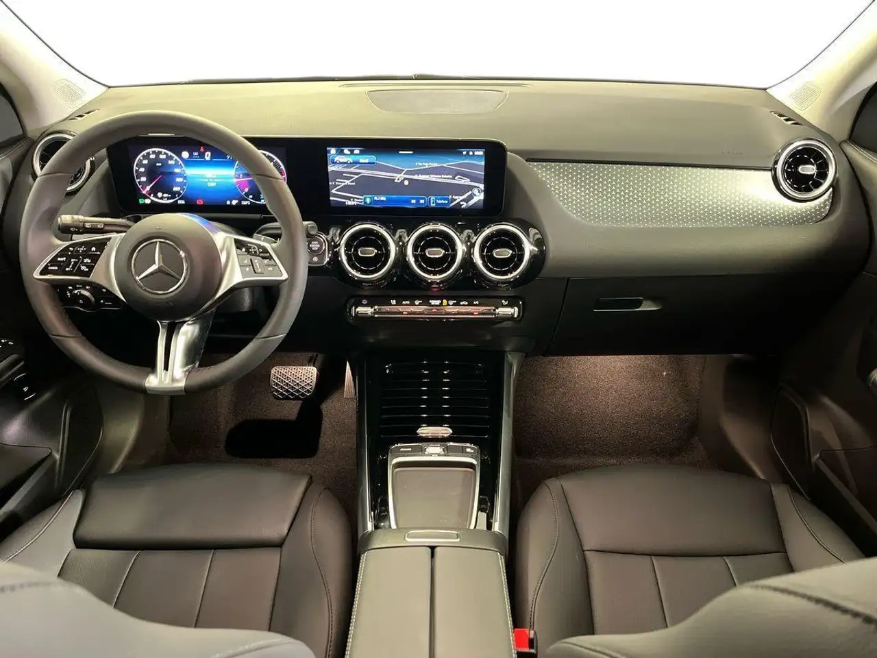 Mercedes-Benz GLA 2026 — фото 9